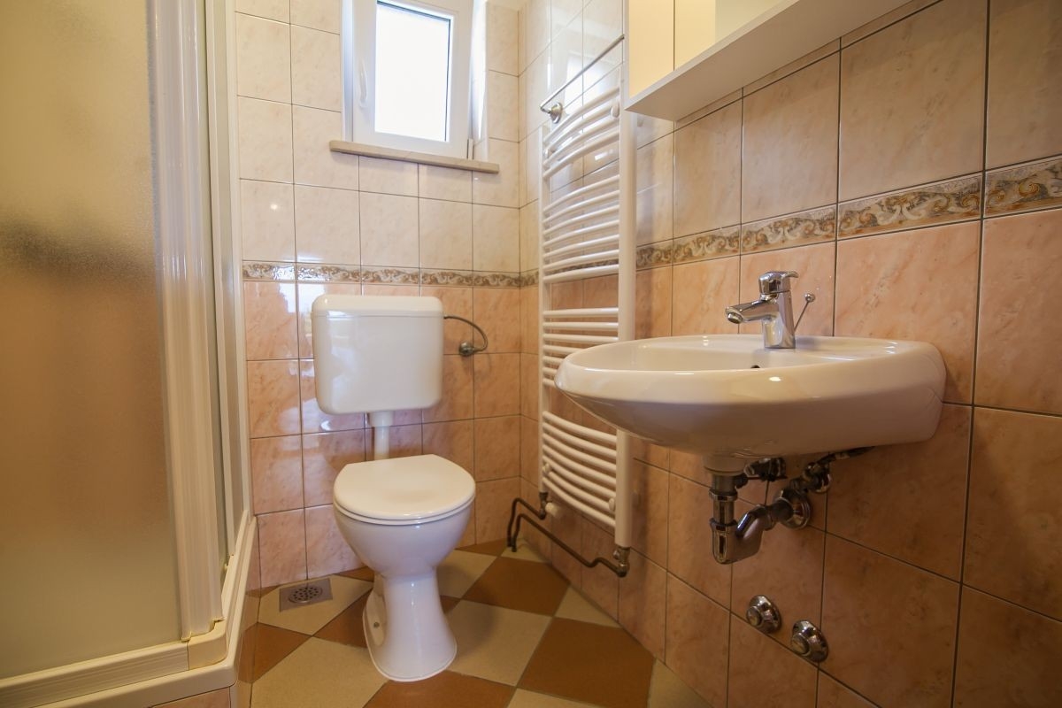 Two bedroom apartment with terrace and sea view Bol, Brač  A-b