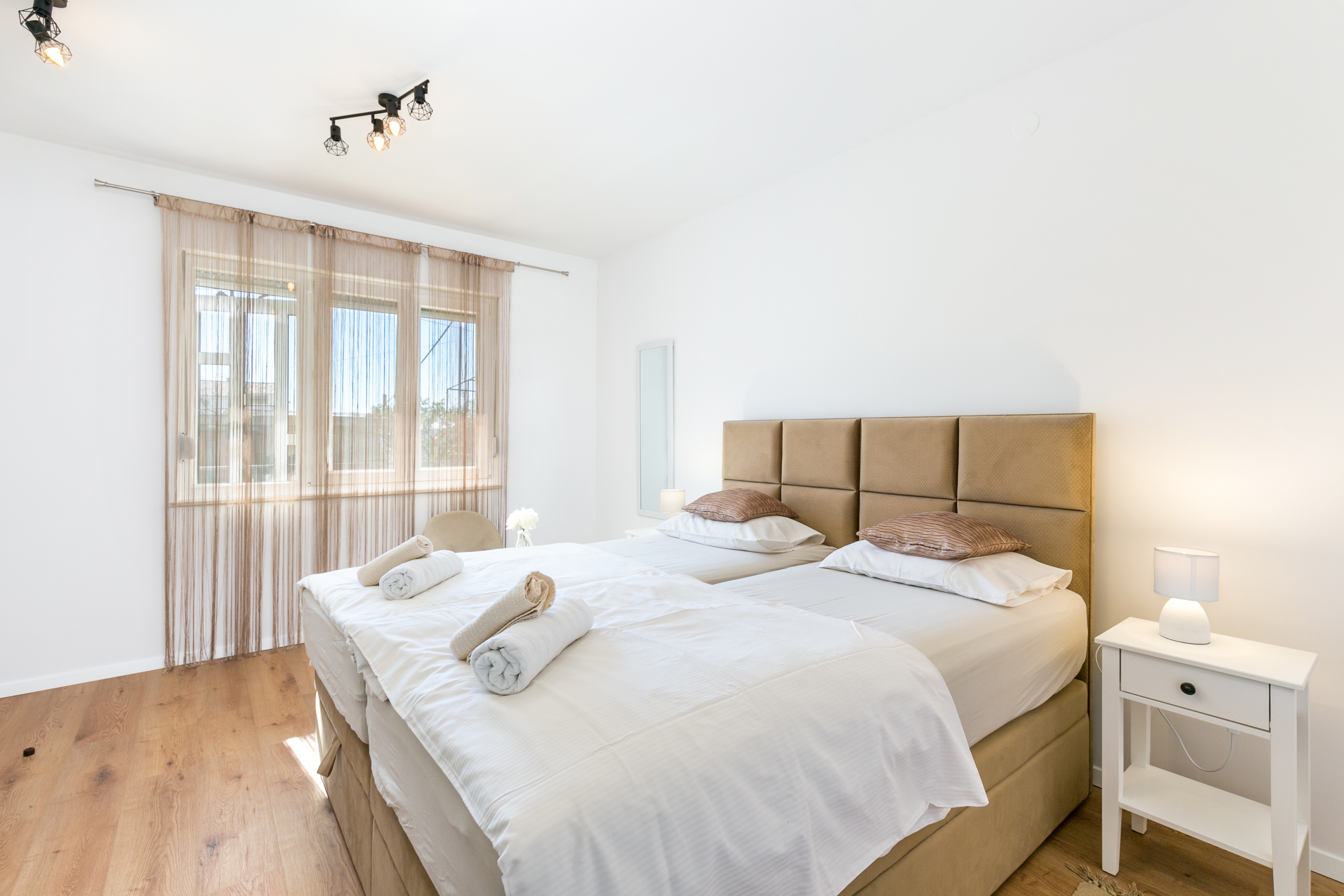 Two bedroom apartment with terrace Trogir  A-a