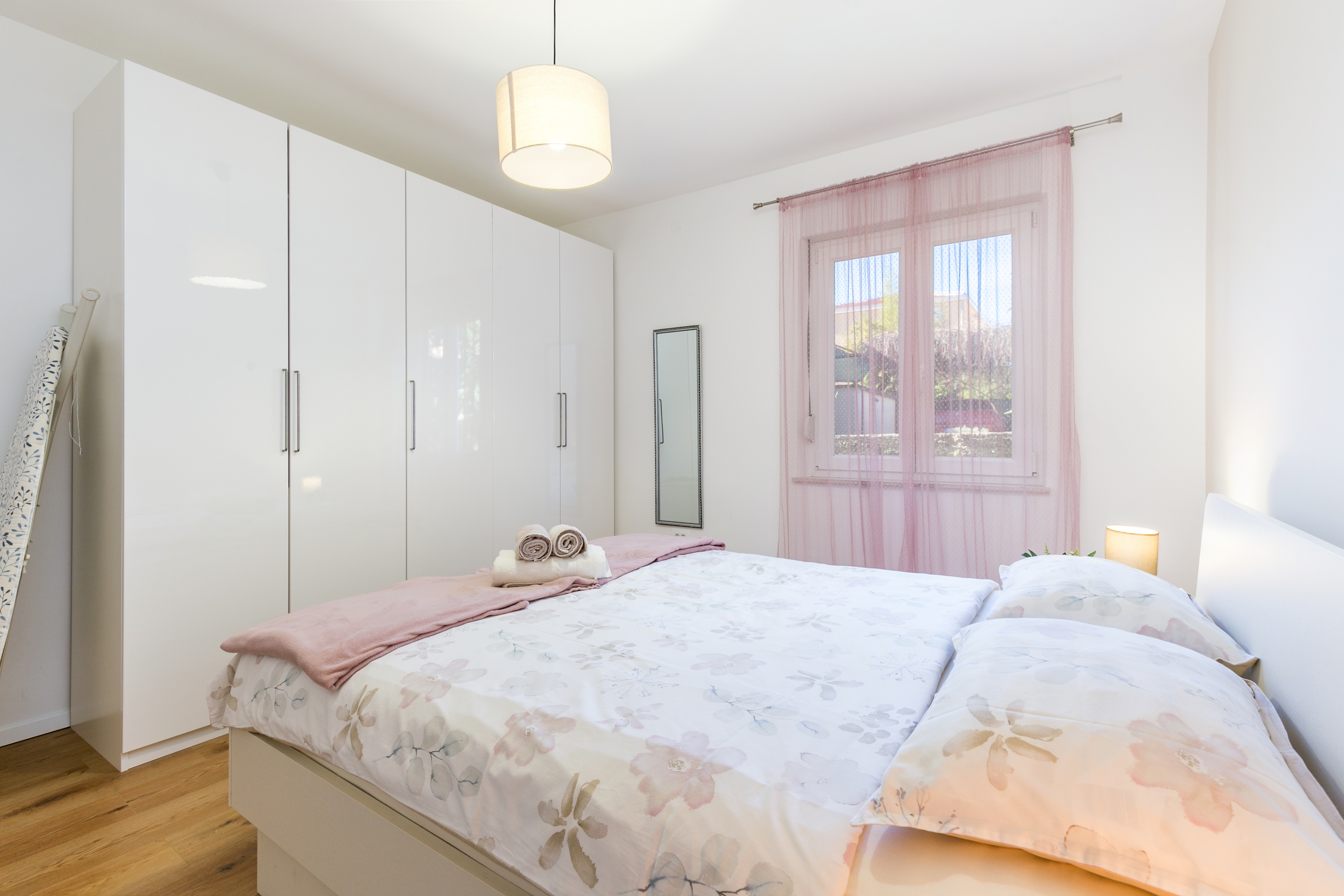Two bedroom apartment with terrace Trogir  A-a