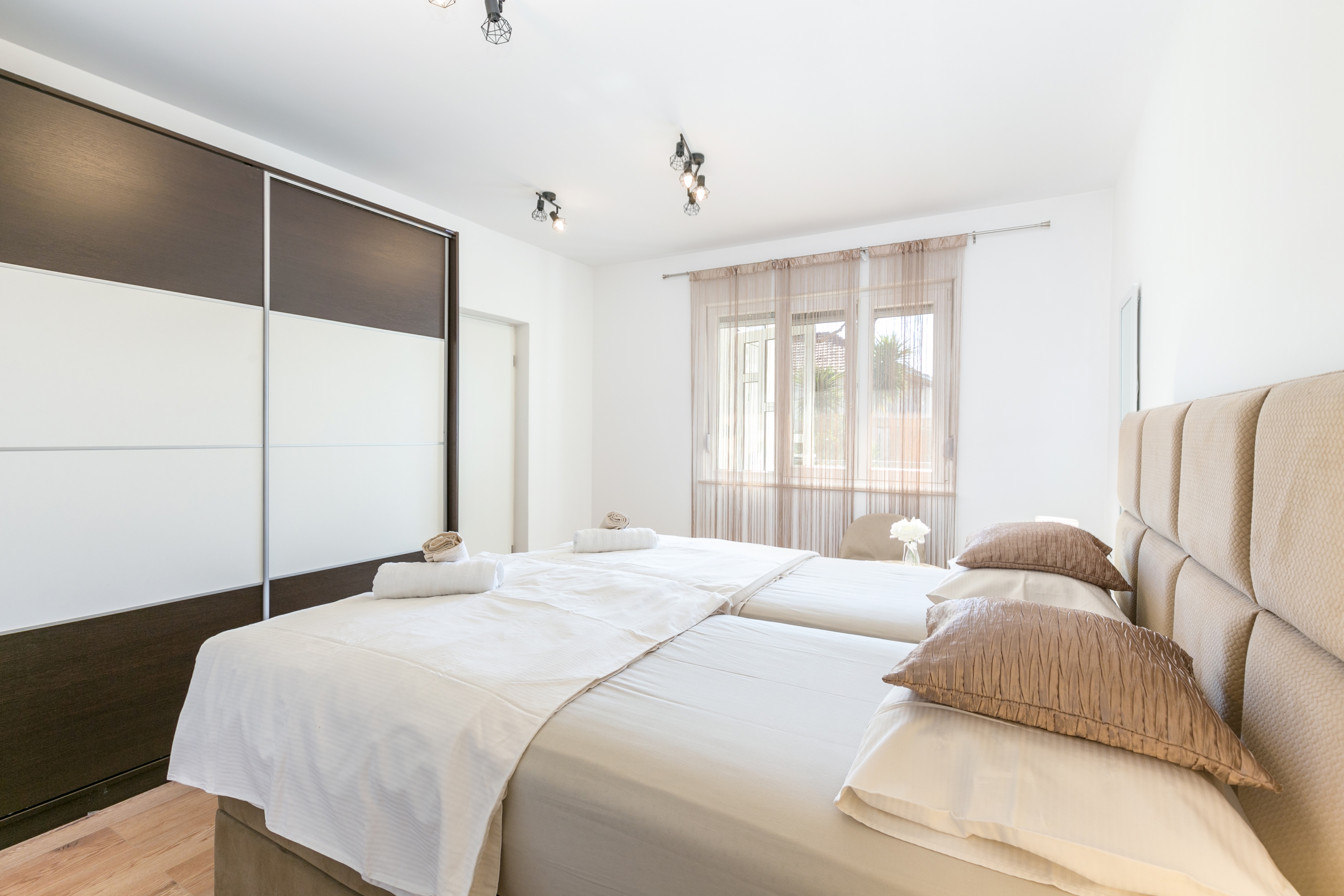 Two bedroom apartment with terrace Trogir  A-a