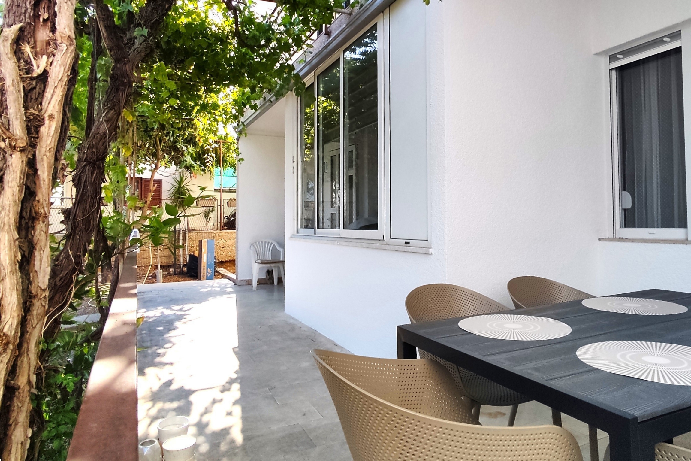 Two bedroom apartment with terrace Trogir  A-a