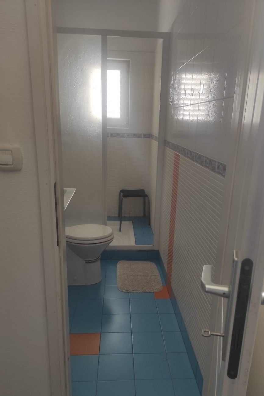 Comfortable and spacious apartment with terrace and sea view Vodice  A-a