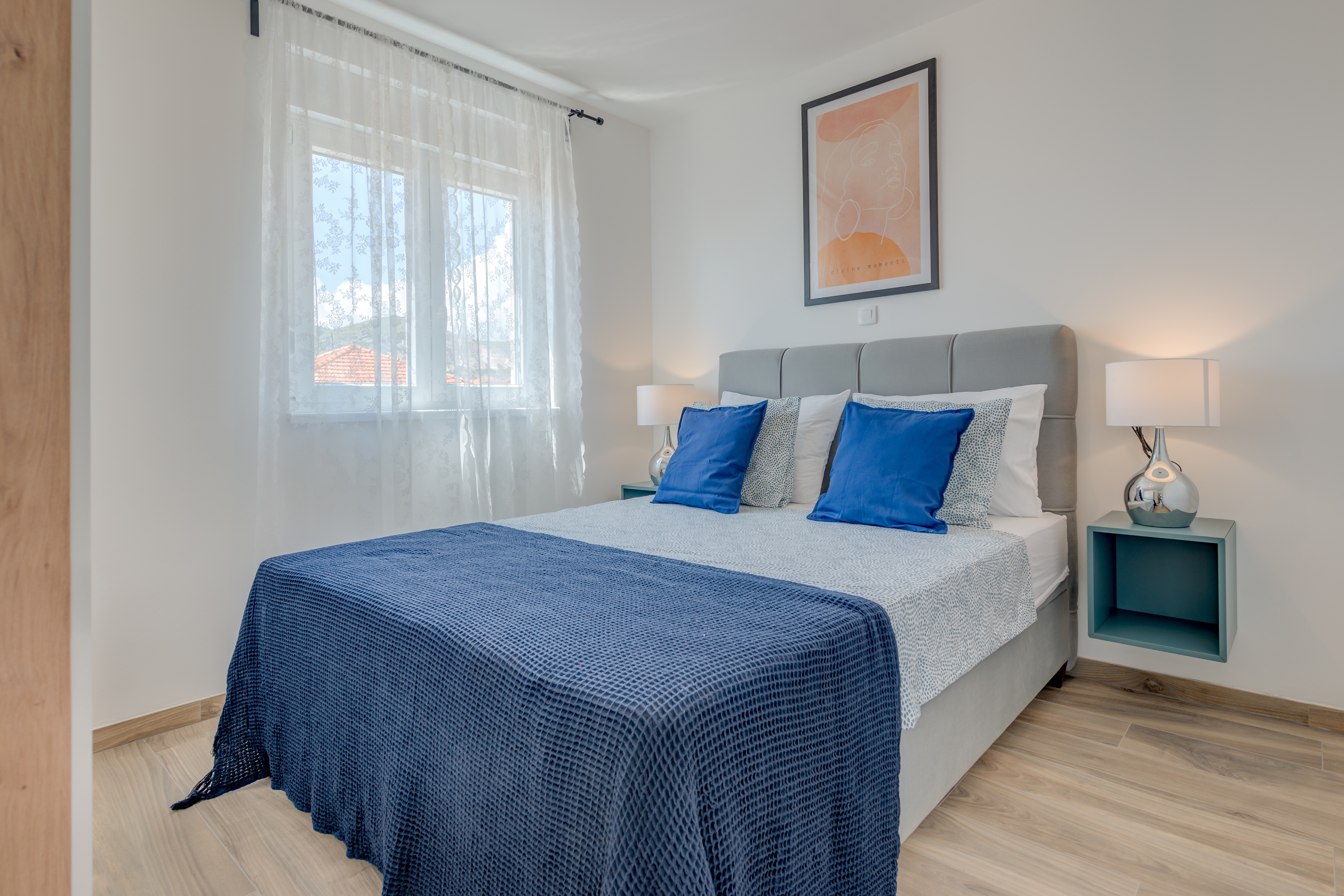 Two bedroom apartment with terrace and sea view Trogir  A-a