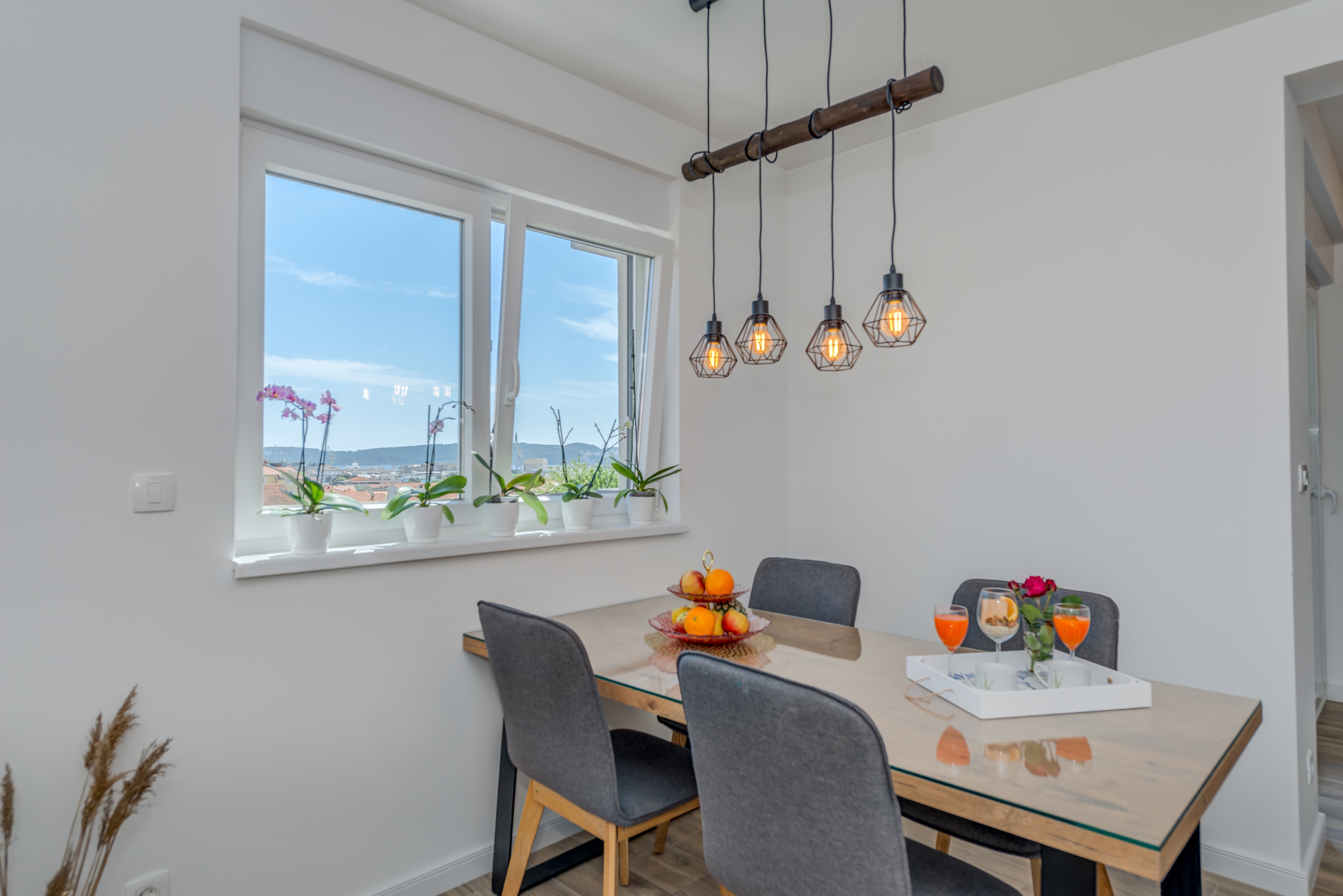 Two bedroom apartment with terrace and sea view Trogir  A-a