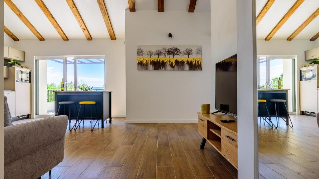 Two bedroom apartment with terrace Bol (Brač) (A-23862-a) Two bedroom apartment with terrace Bol (Brač) (A-23862-a)