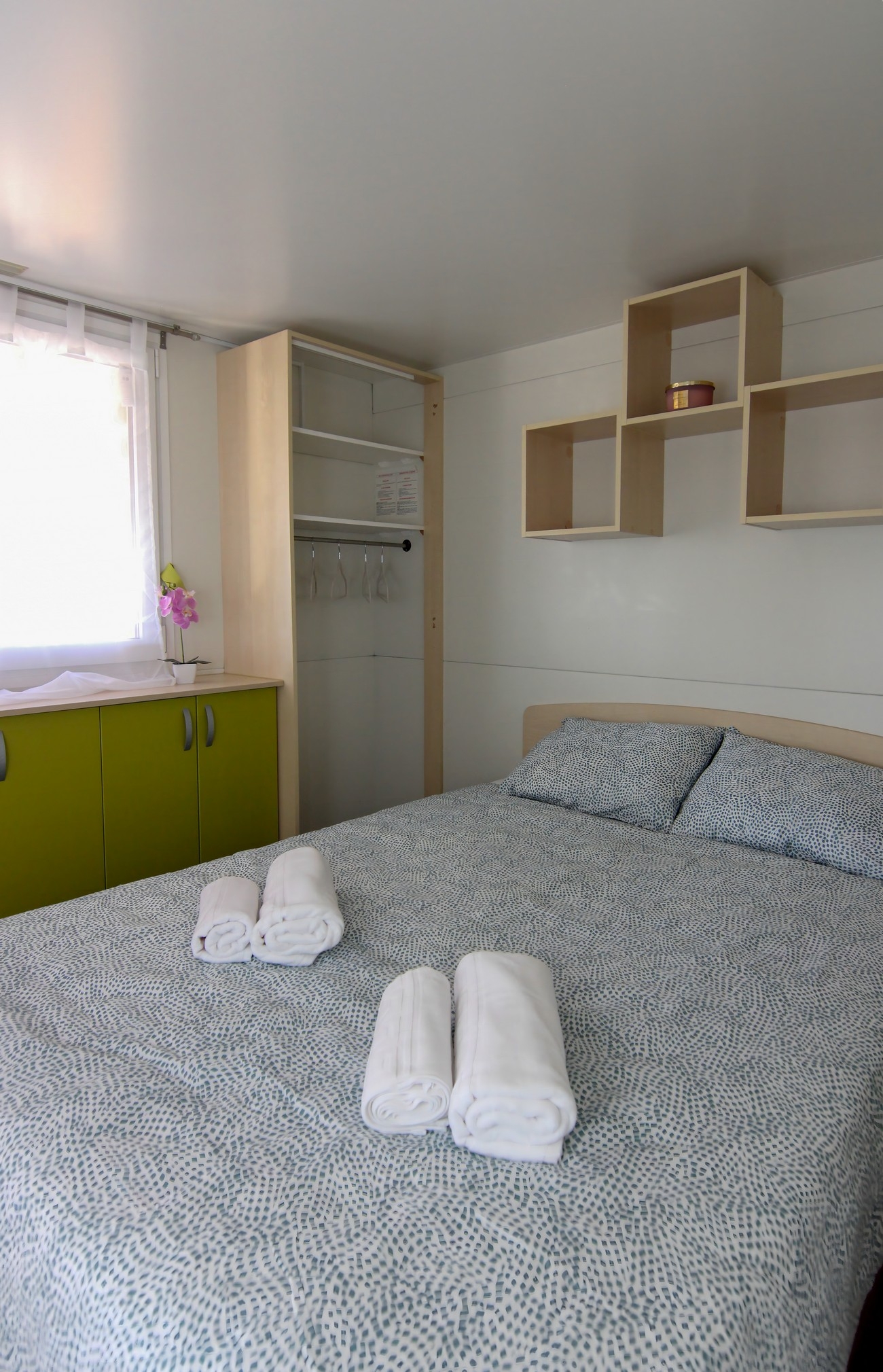 Two bedroom apartment with terrace Pakoštane, Biograd  A-a