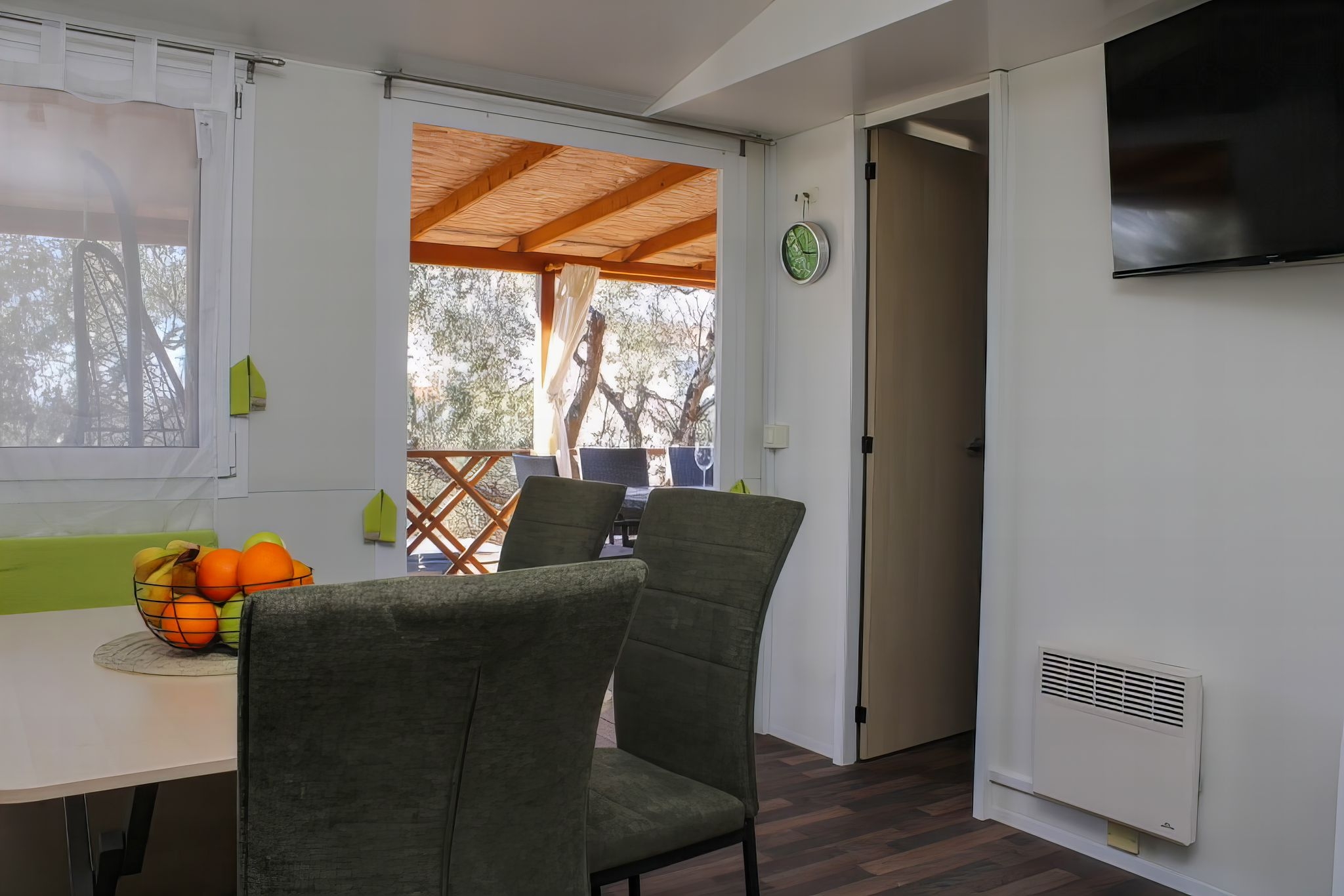 Two bedroom apartment with terrace Pakoštane, Biograd  A-a