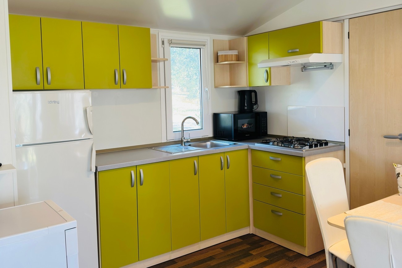 Two bedroom apartment with terrace Pakoštane, Biograd  A-a