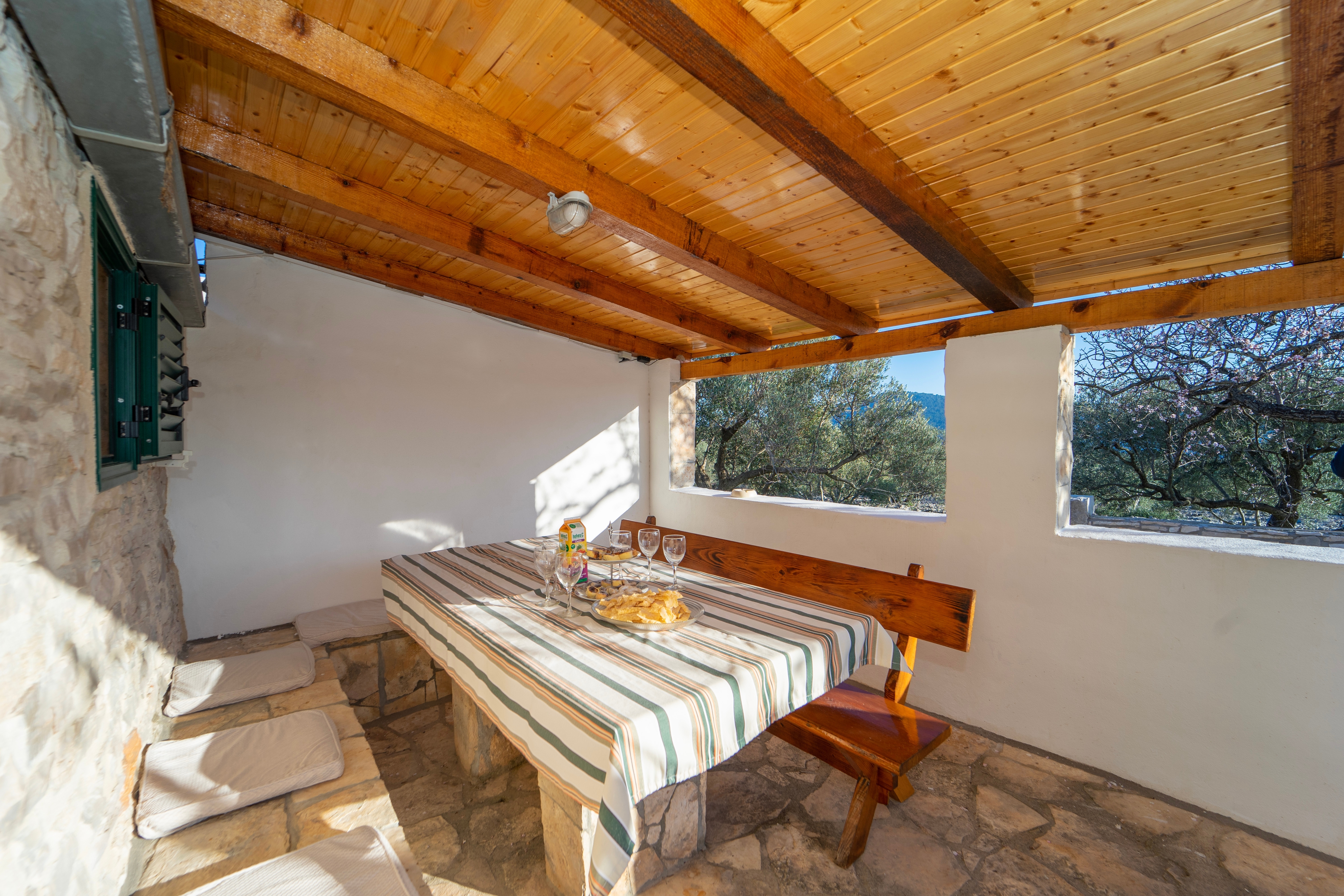 Two bedroom house with terrace Cove Pelegrin, Korčula  K