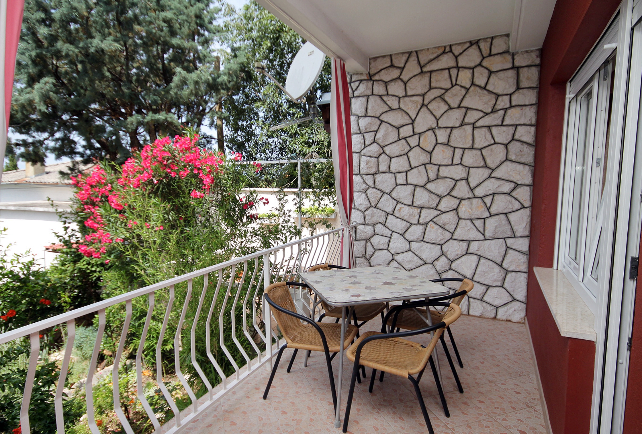 Two bedroom apartment with terrace and sea view Dramalj, Crikvenica  A-a