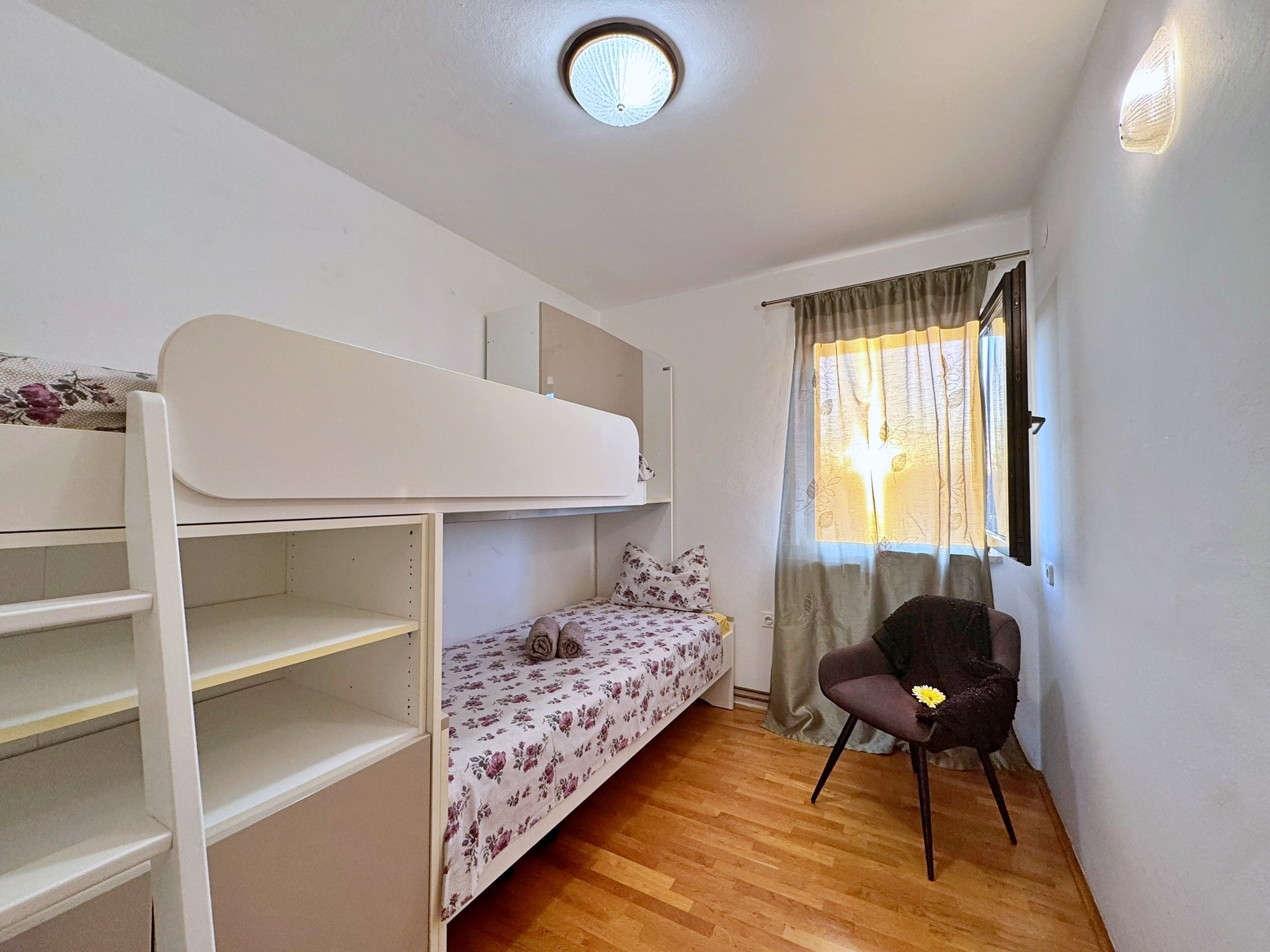 Two bedroom apartment with terrace and sea view Malinska, Krk  A-b