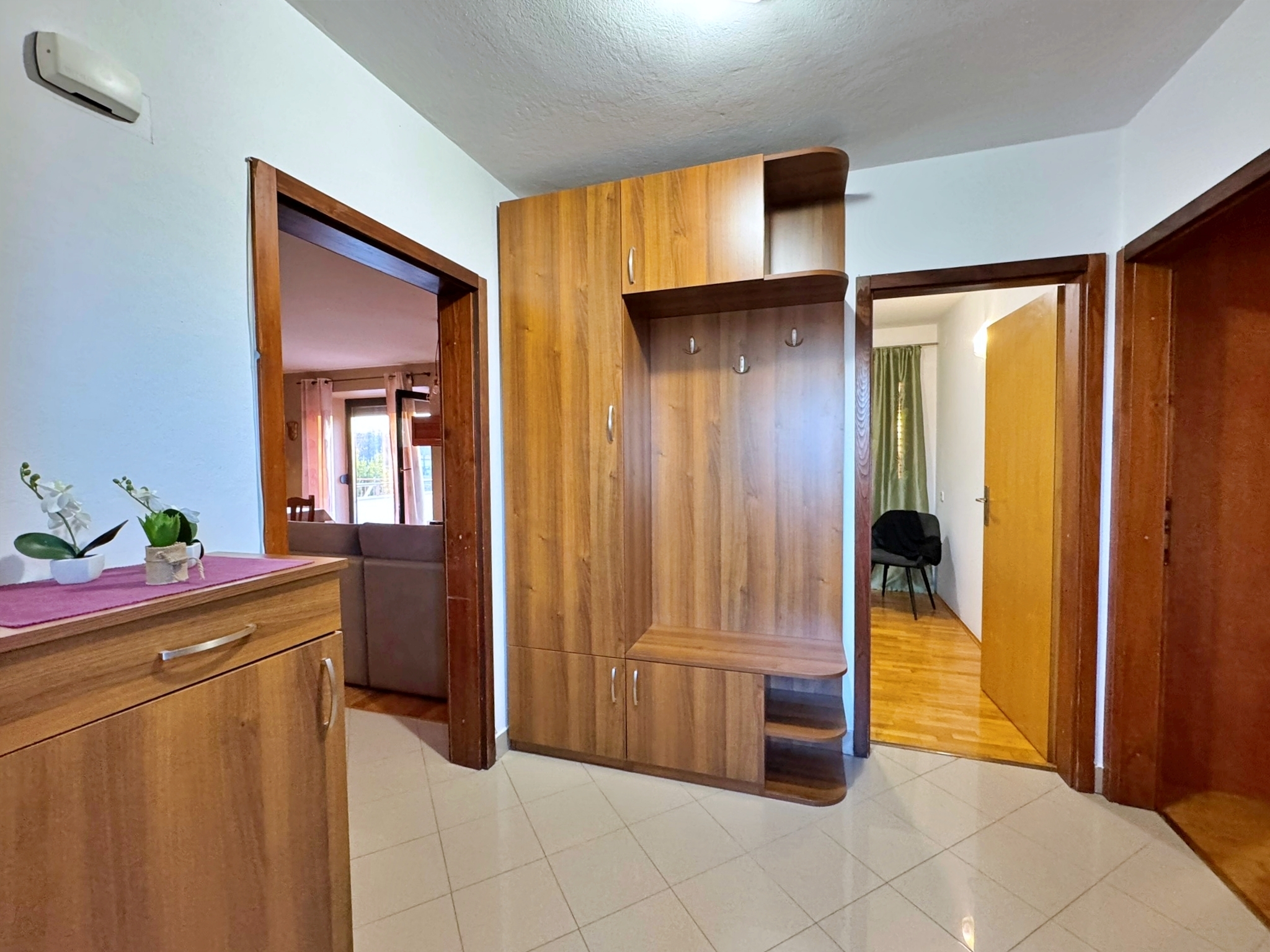 Two bedroom apartment with terrace and sea view Malinska, Krk  A-b