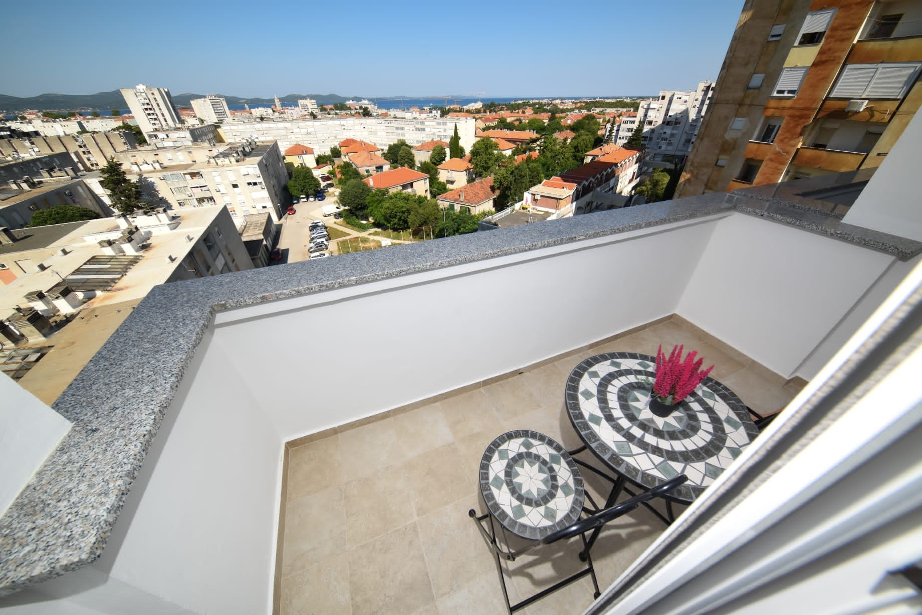 Two bedroom apartment with balcony and sea view Zadar  A-a