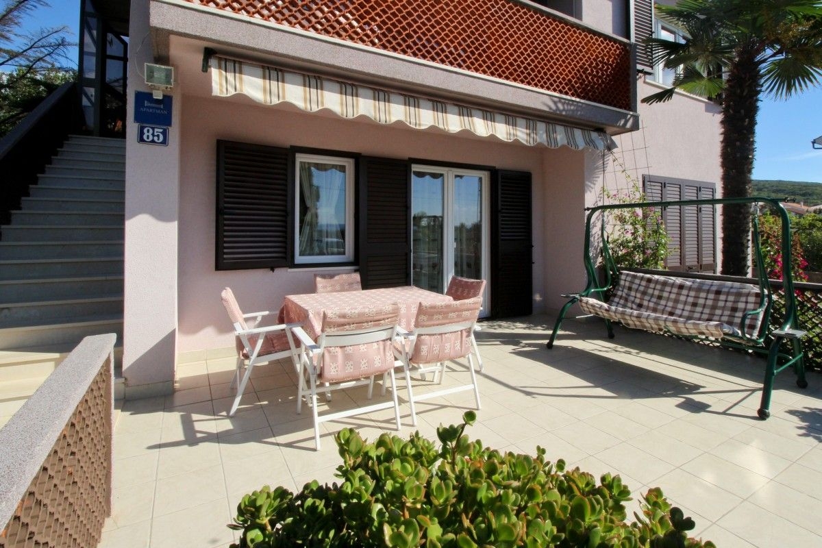 Two bedroom apartment with terrace Punat, Krk  A-a