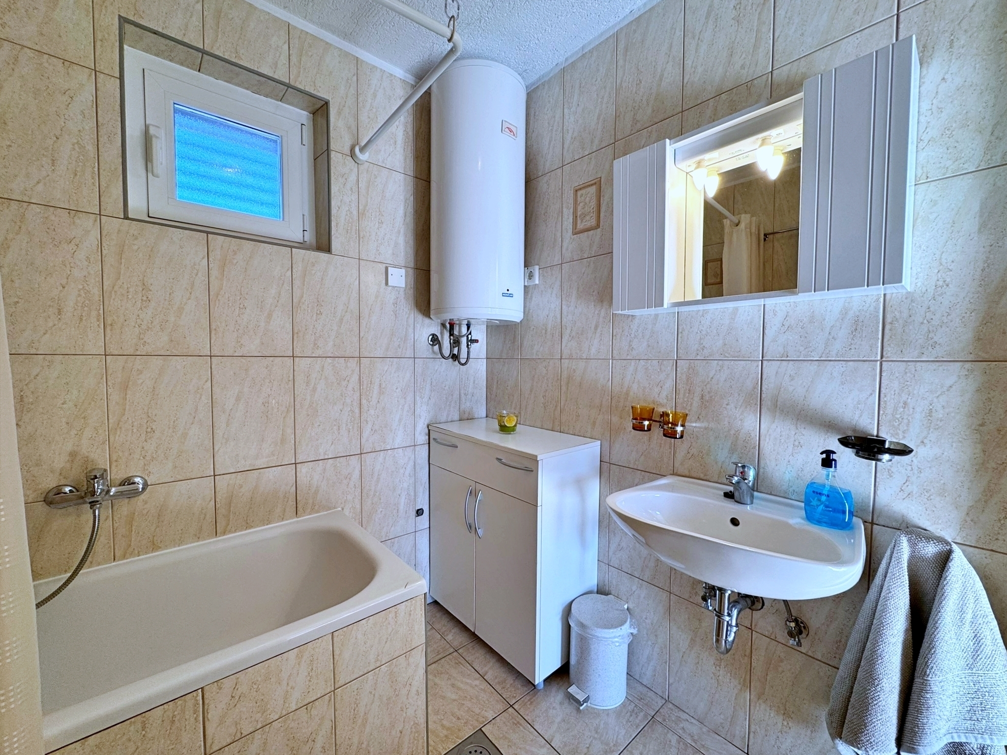 Two bedroom apartment with balcony and sea view Malinska, Krk  A-b