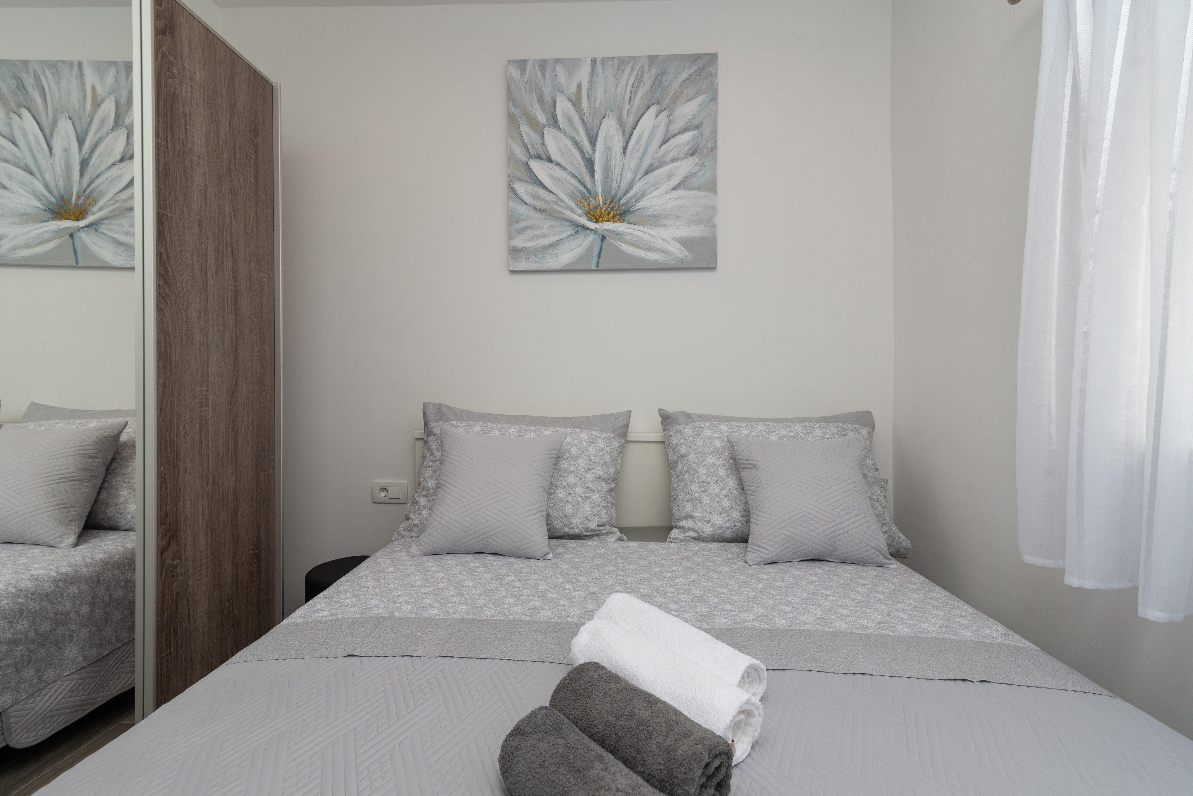 One bedroom apartment with terrace and sea view Seget Vranjica, Trogir  A-a
