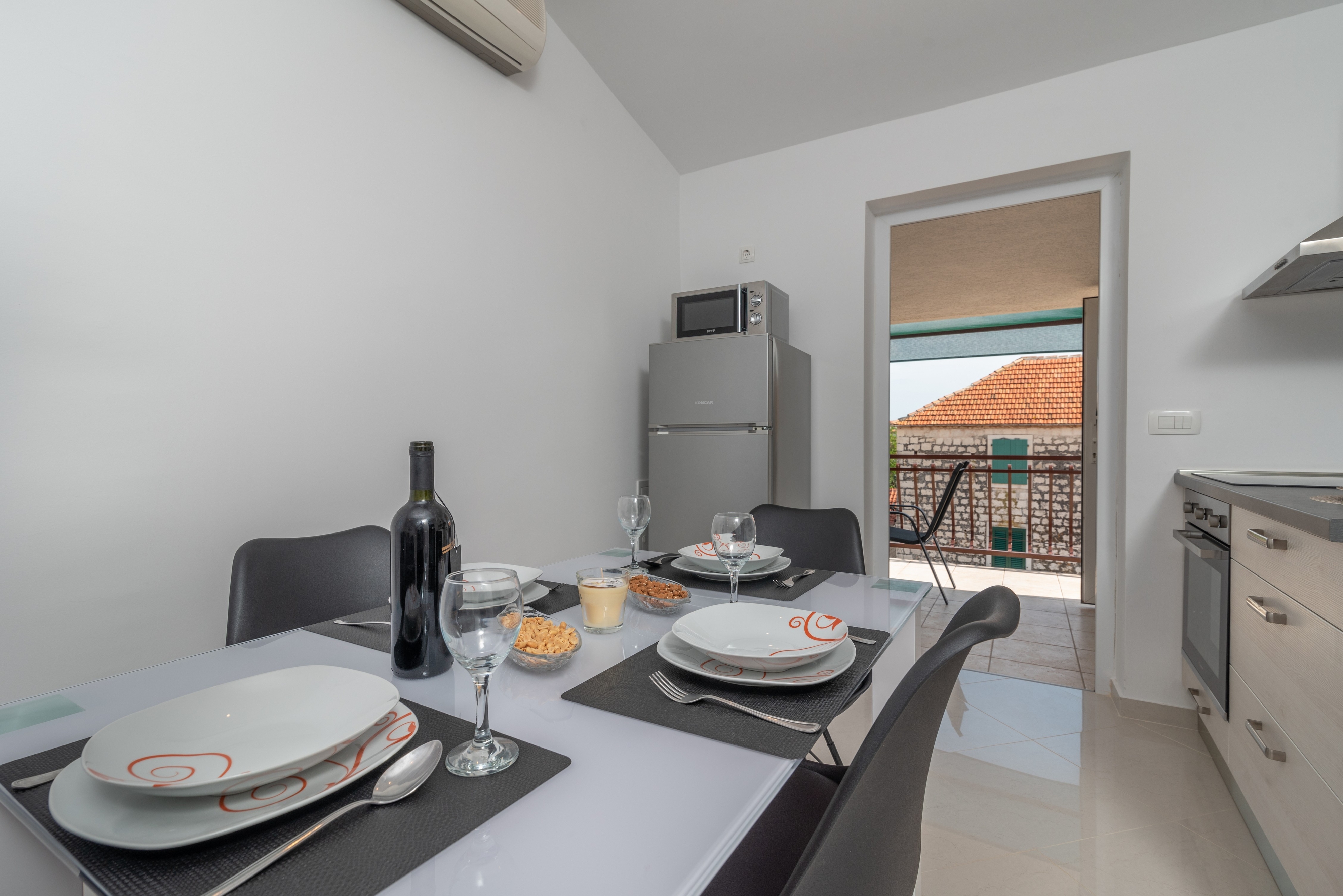 One bedroom apartment with terrace and sea view Seget Vranjica, Trogir  A-a
