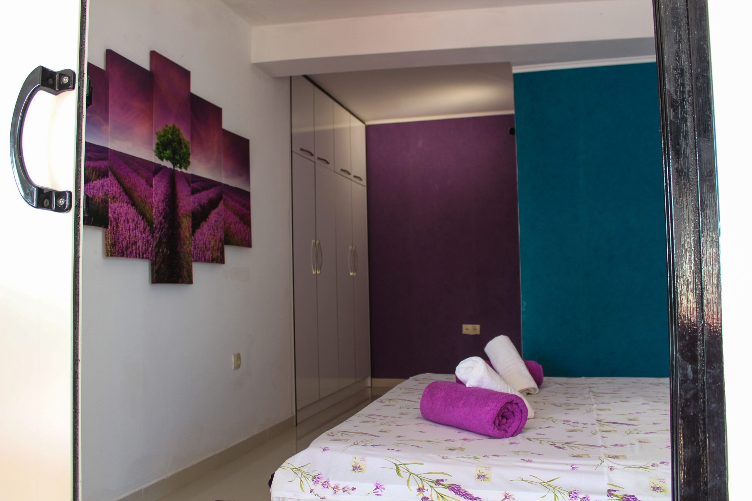 Two bedroom apartment near beach Pisak, Omiš  A-a