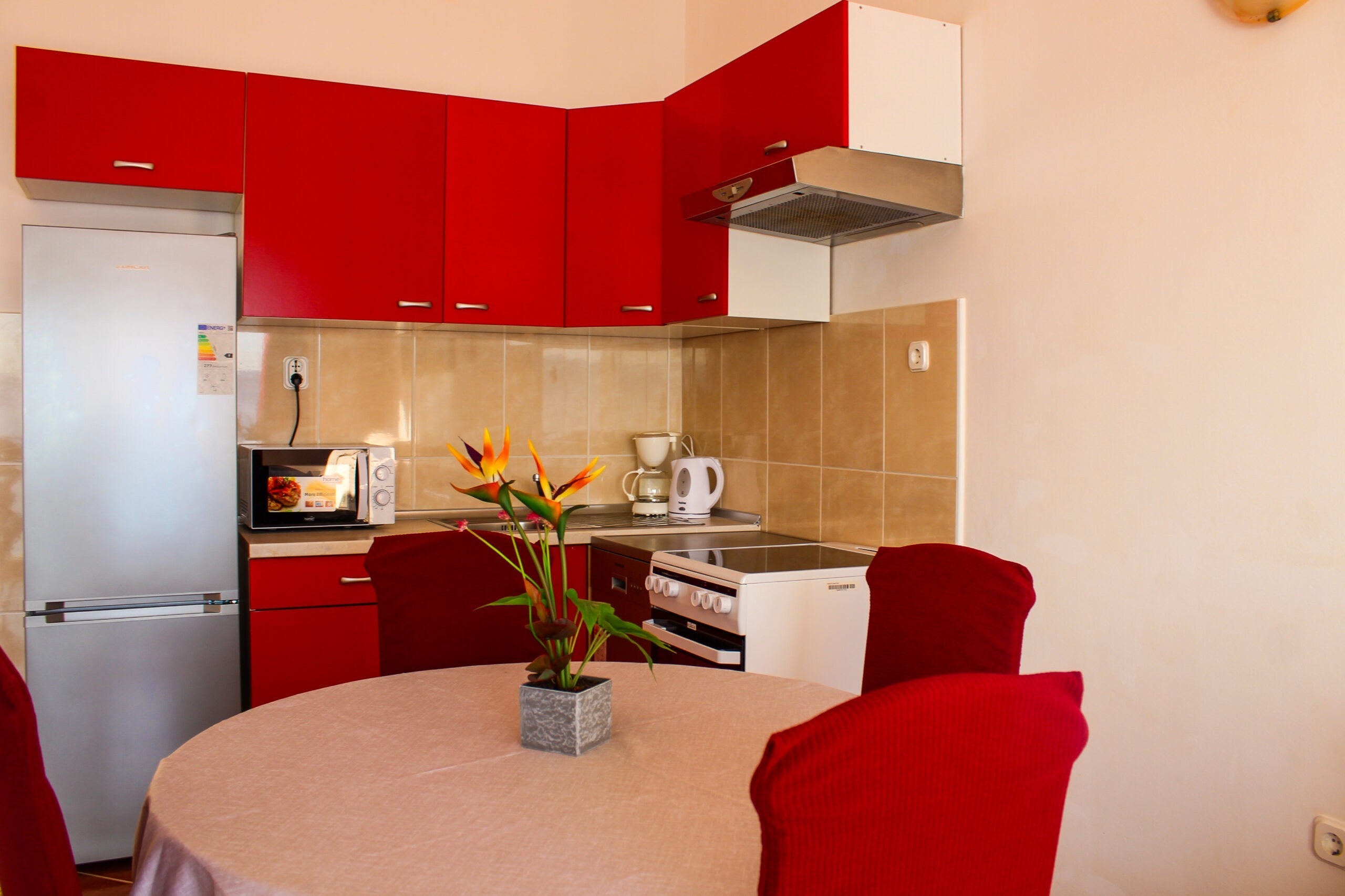 Two bedroom apartment near beach Pisak, Omiš  A-a