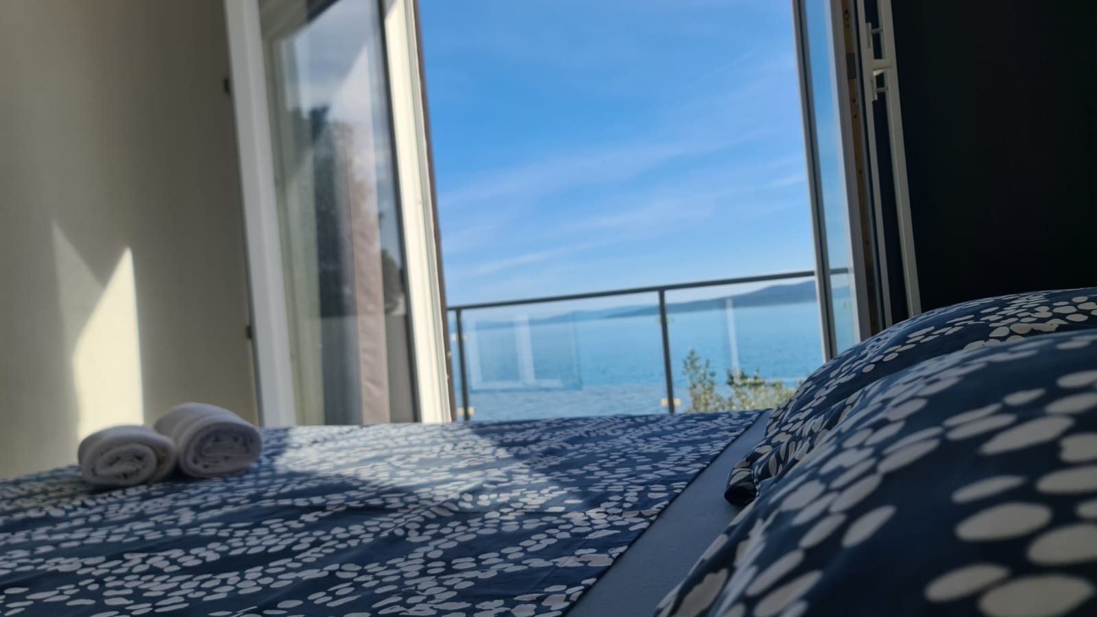 Two bedroom apartment near beach Pisak, Omiš  A-c
