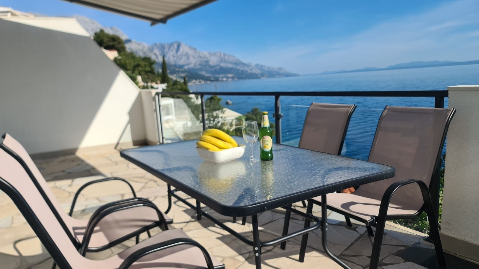 Two bedroom apartment near beach Pisak, Omiš  A-c
