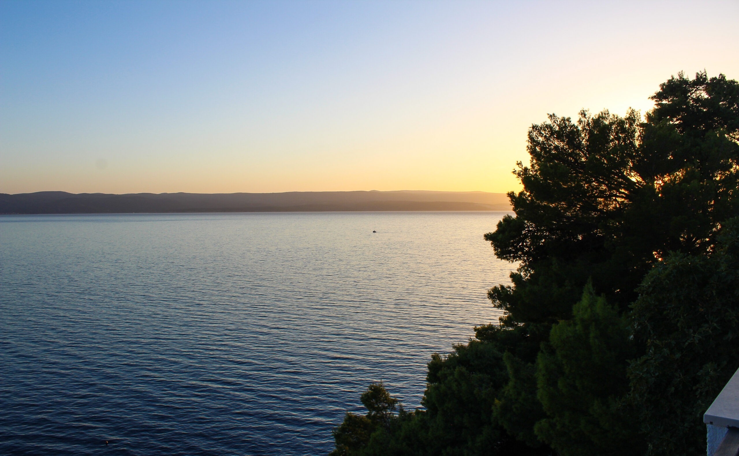 Two bedroom apartment near beach Pisak, Omiš  A-e
