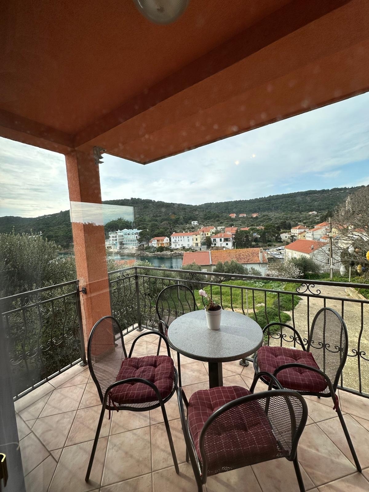 Two bedroom apartment with terrace and sea view Božava, Dugi otok  A-a