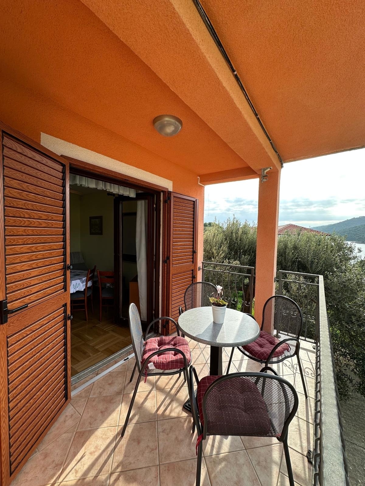 Two bedroom apartment with terrace and sea view Božava, Dugi otok  A-a
