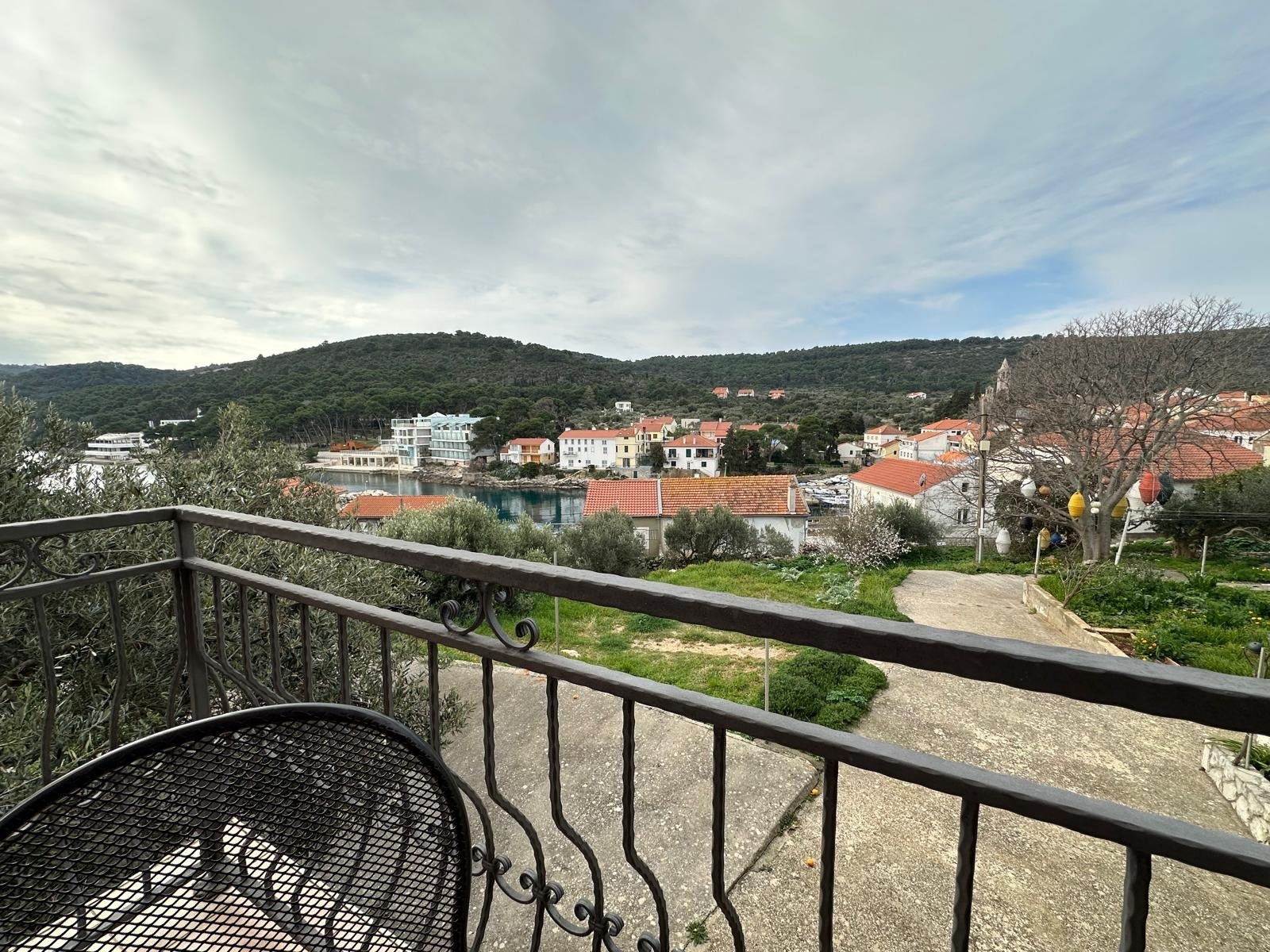 Two bedroom apartment with terrace and sea view Božava, Dugi otok  A-a