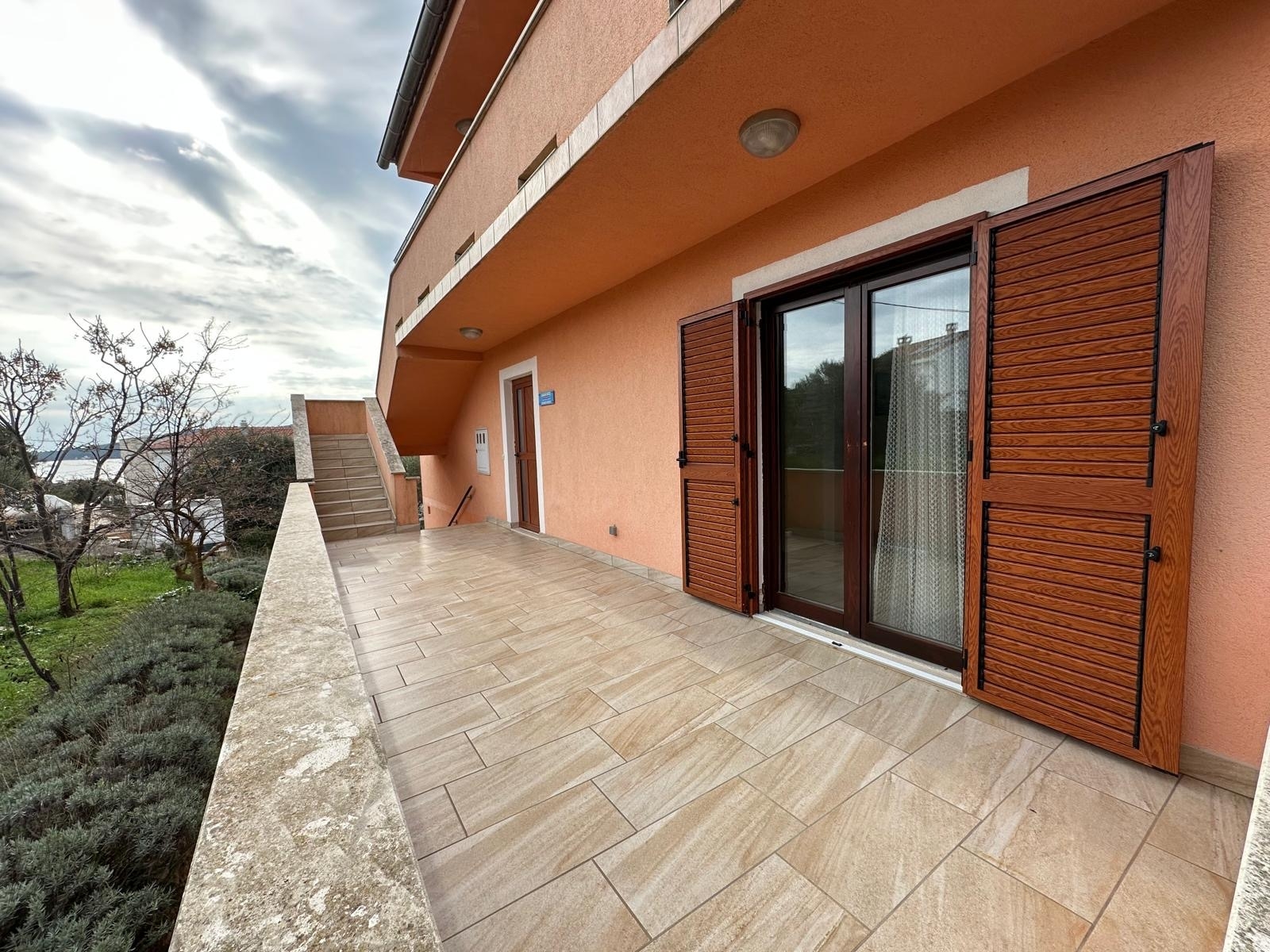 Two bedroom apartment with terrace and sea view Božava, Dugi otok  A-a