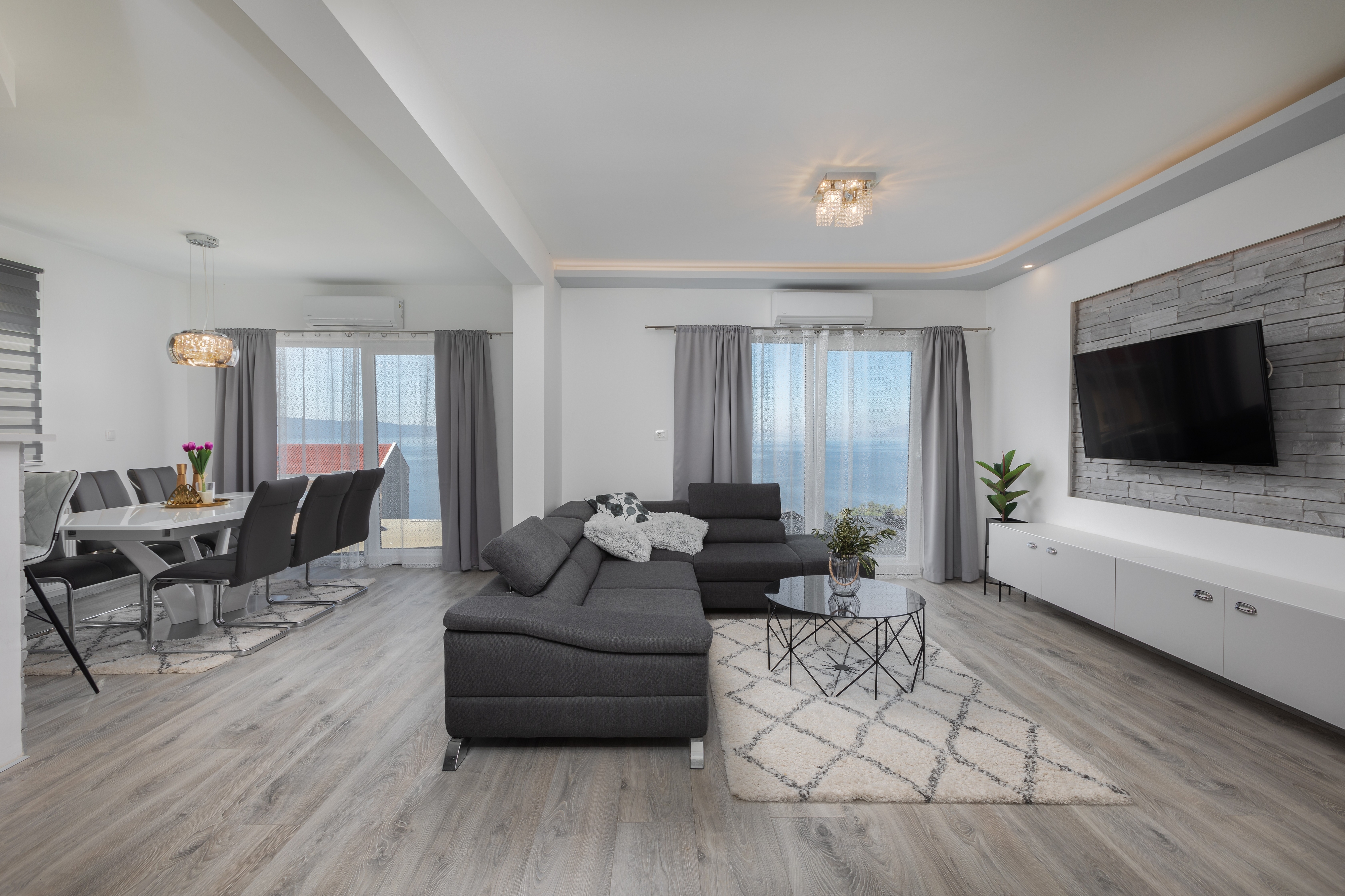 Two bedroom house with terrace and sea view Podgora, Makarska  K