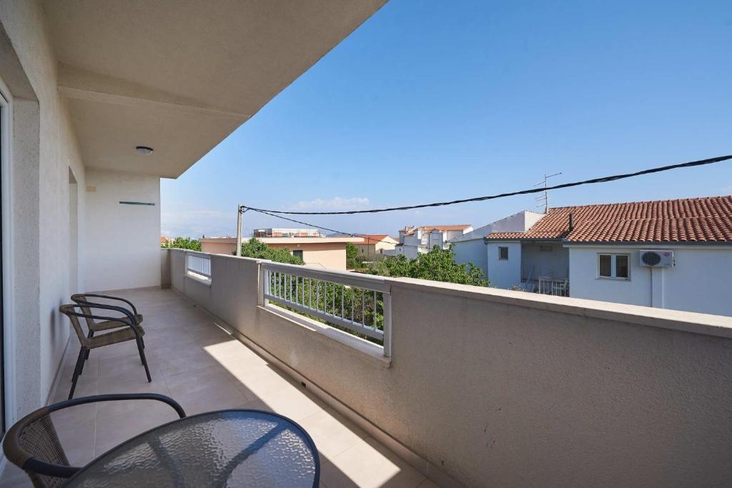 Two bedroom apartment with balcony Kaštel Štafilić, Kaštela  A-a