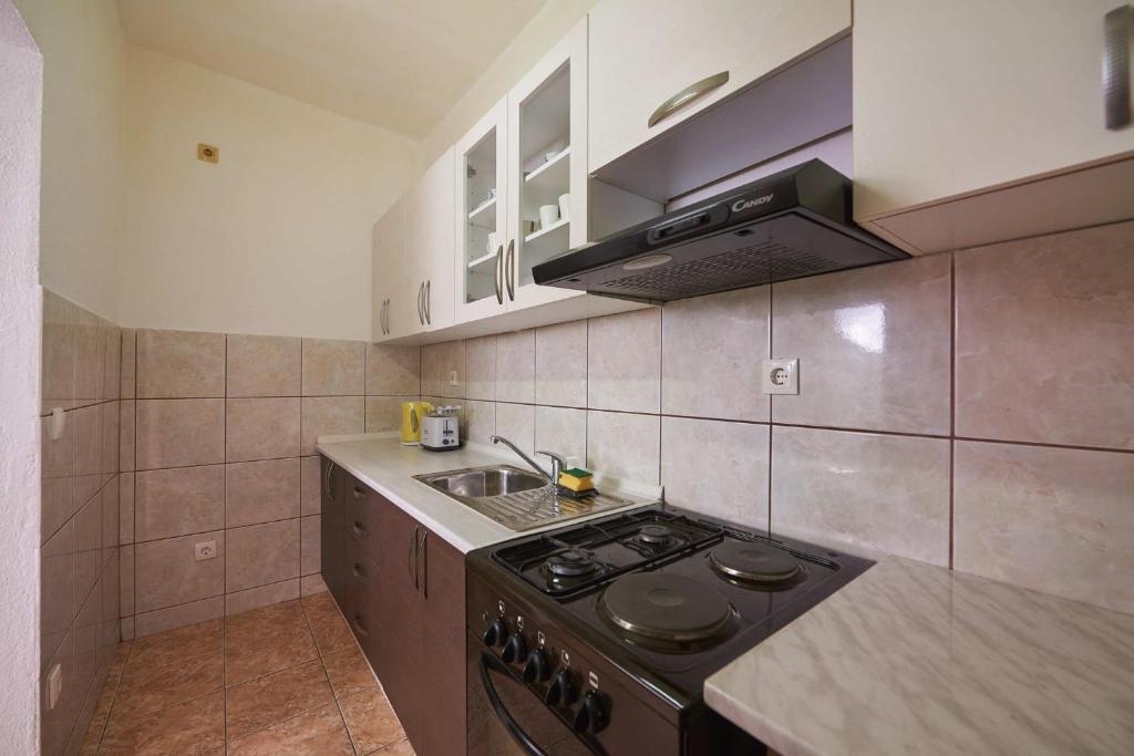 Two bedroom apartment with balcony Kaštel Štafilić, Kaštela  A-a