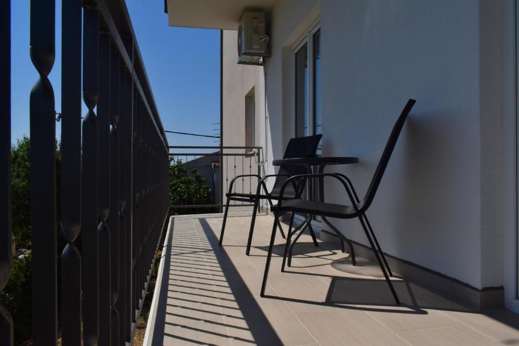 Two bedroom apartment with balcony Kaštel Štafilić, Kaštela  A-b