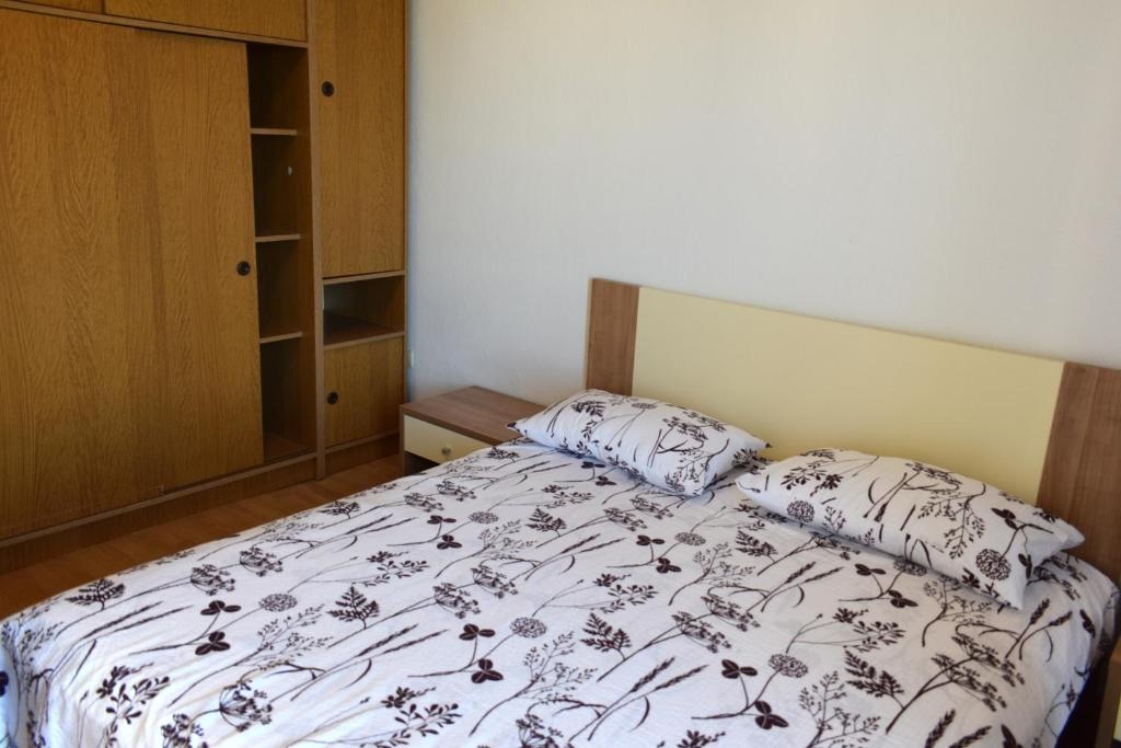 Two bedroom apartment with balcony Kaštel Štafilić, Kaštela  A-b