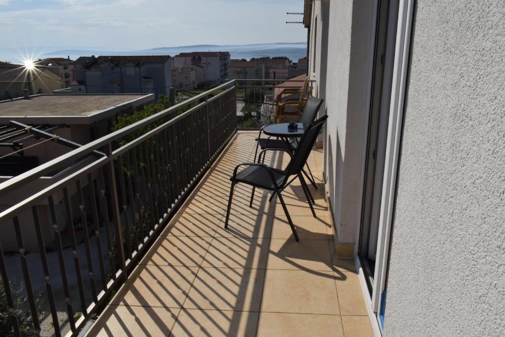 Two bedroom apartment with balcony Kaštel Štafilić, Kaštela  A-c
