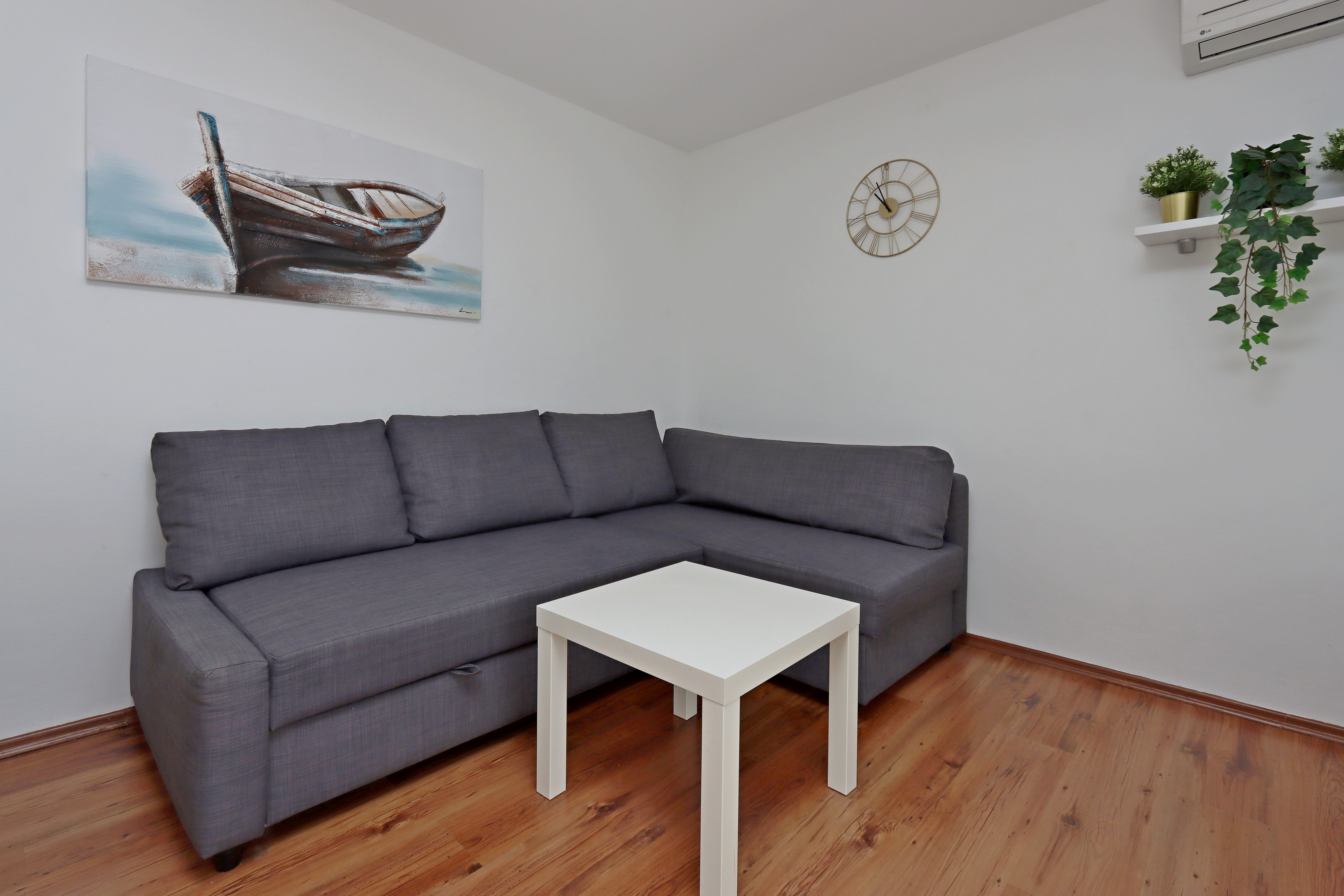 One bedroom apartment with balcony and sea view Selce, Crikvenica (A-23909-b) One bedroom apartment with balcony and sea view Selce, Crikvenica (A-23909-b)