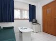Njivice, Obývací pokoj v ubytování typu apartment, WiFi.