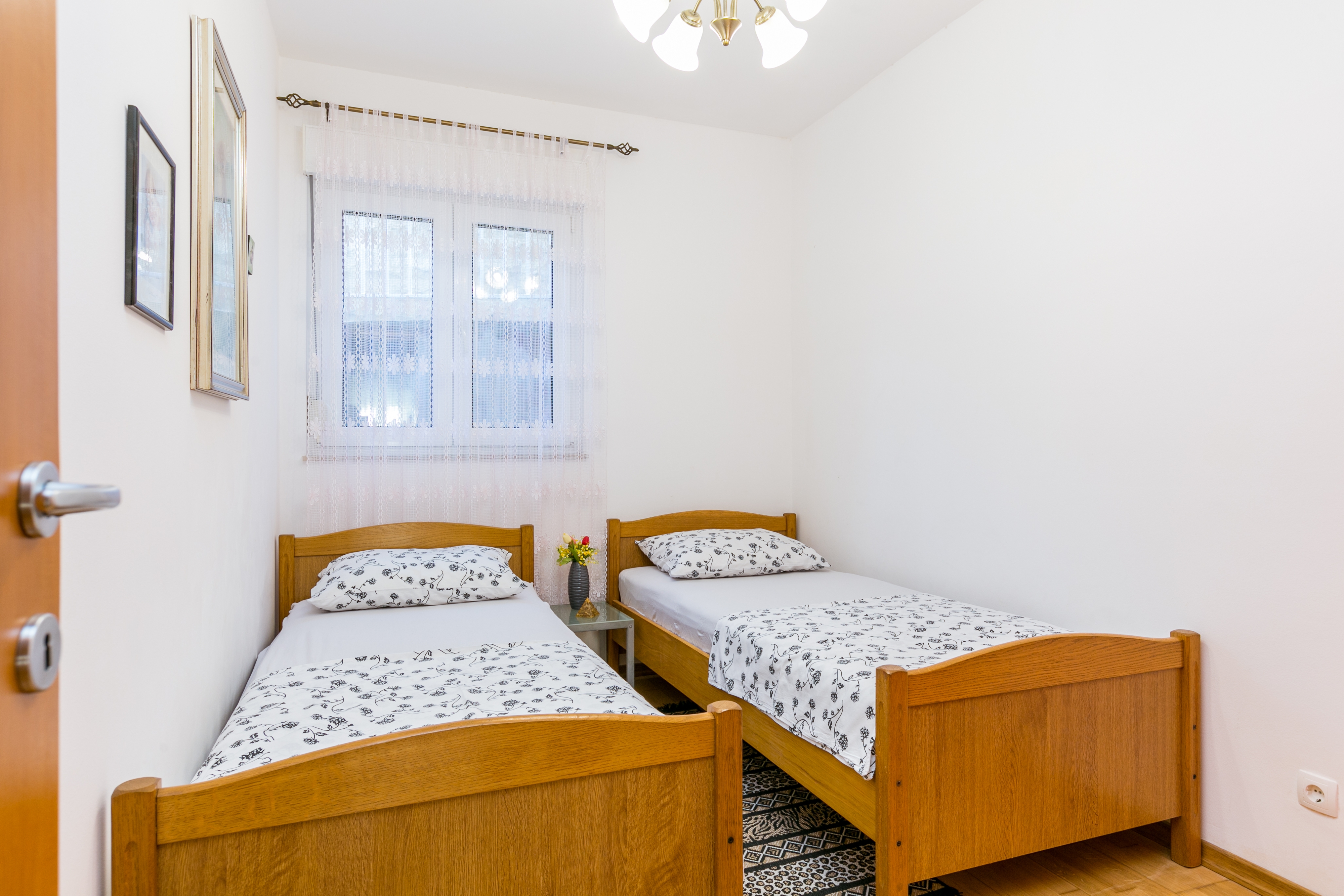Two bedroom apartment with terrace and sea view Trogir  A-a