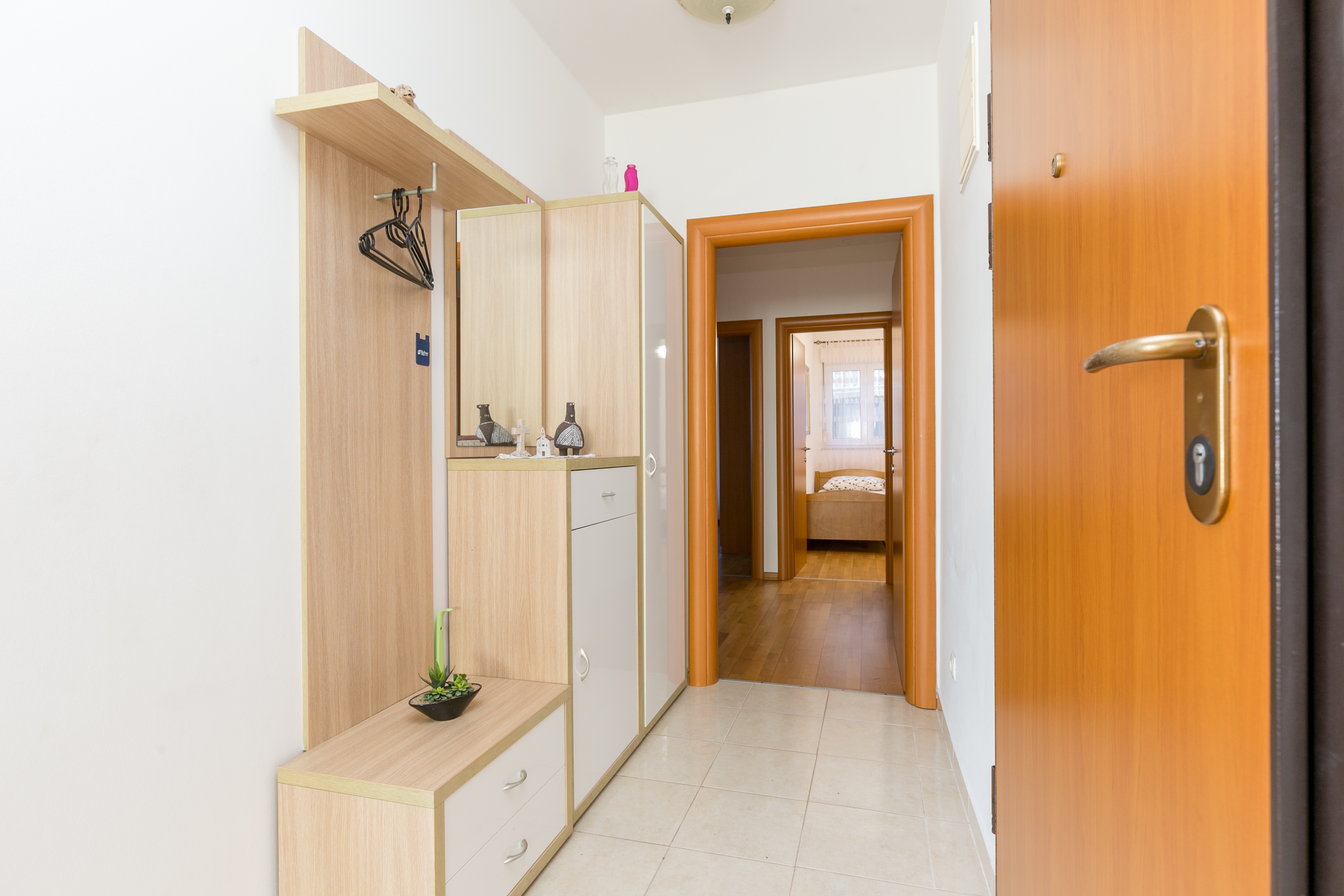 Two bedroom apartment with terrace and sea view Trogir  A-a