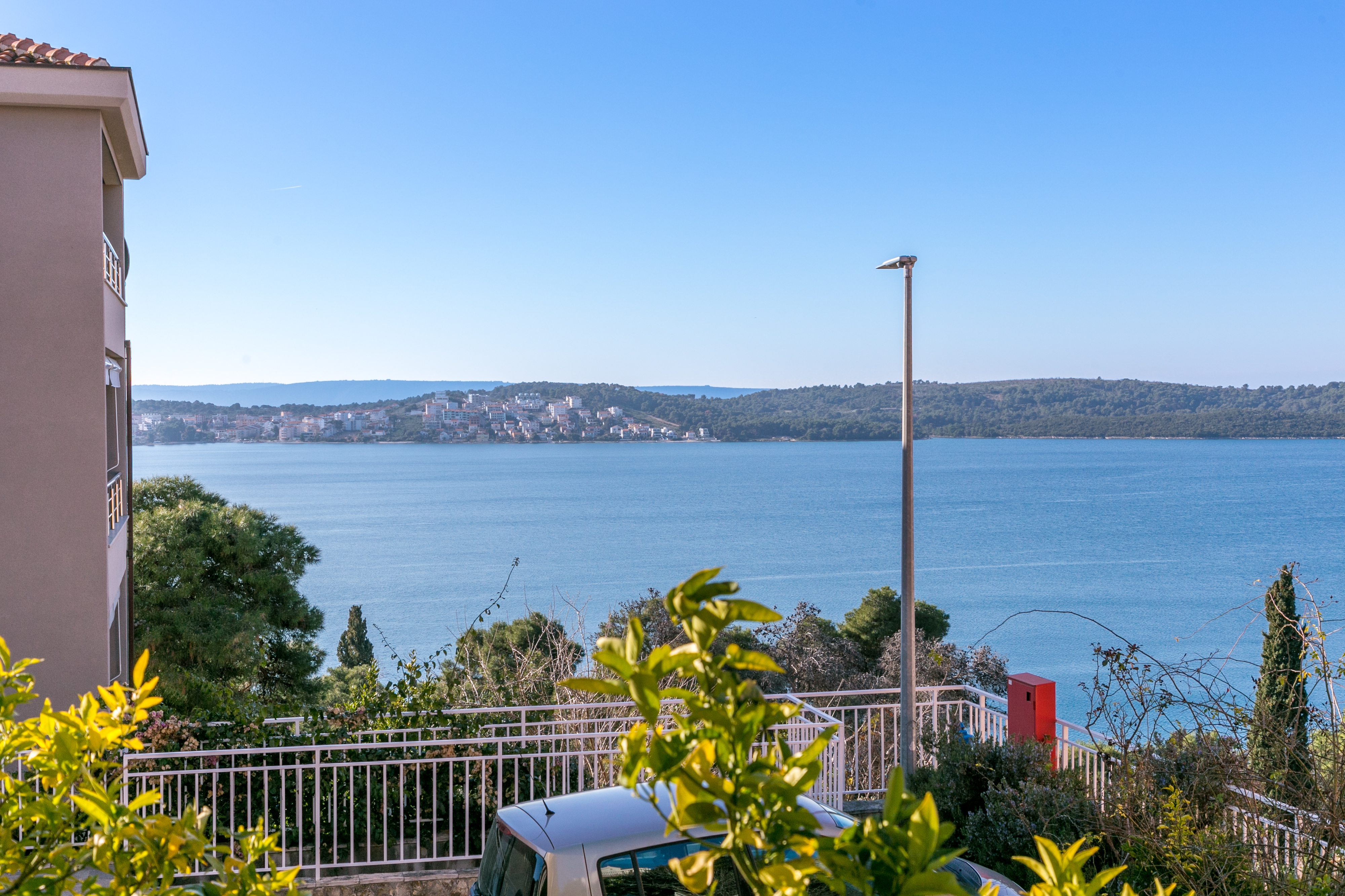 Two bedroom apartment with terrace and sea view Trogir  A-a