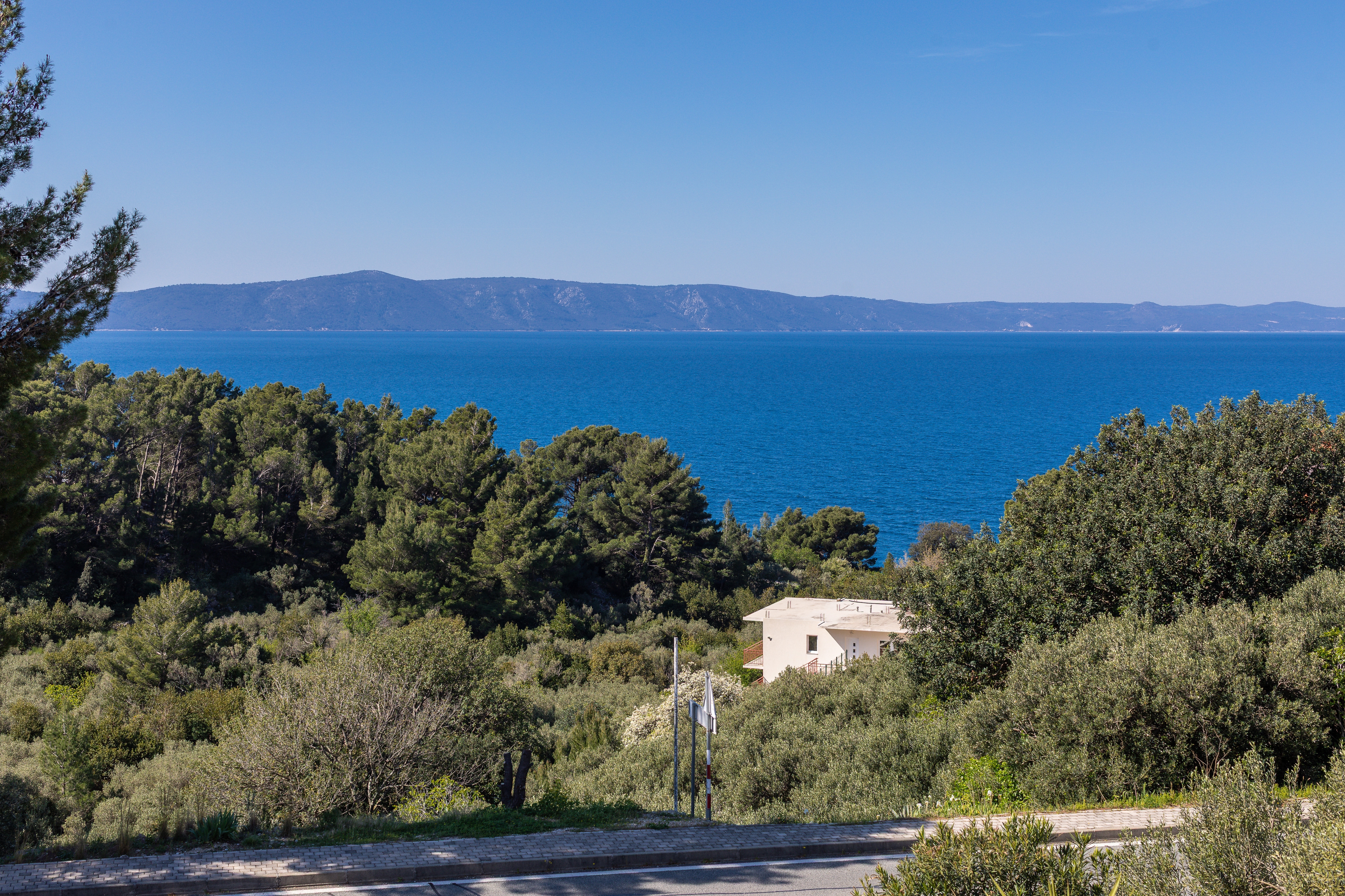 Room with balcony and sea view Podgora, Makarska  S-b