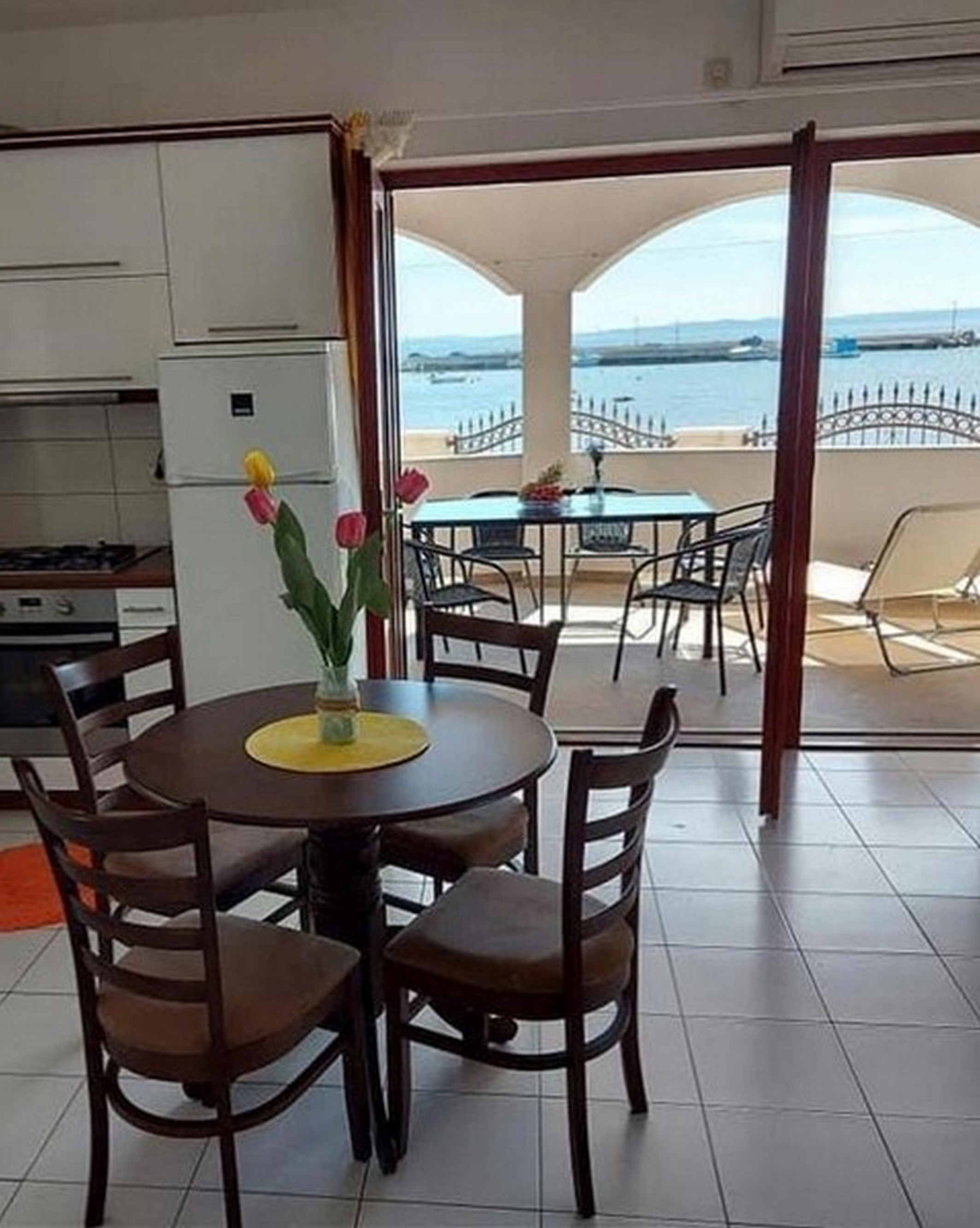One bedroom apartment near beach Privlaka, Zadar  A-a