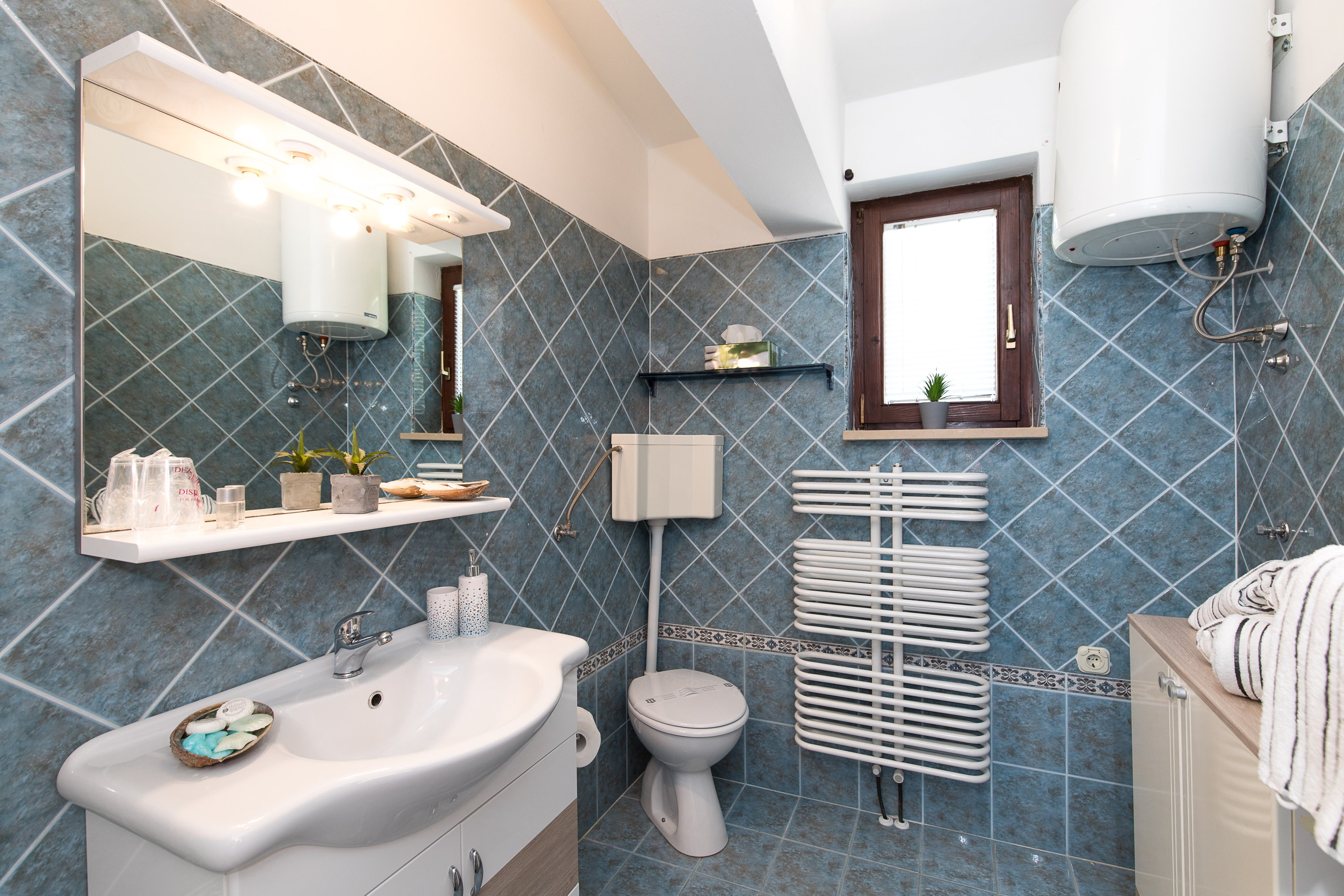 One bedroom apartment with terrace and sea view Baška, Krk  A-a