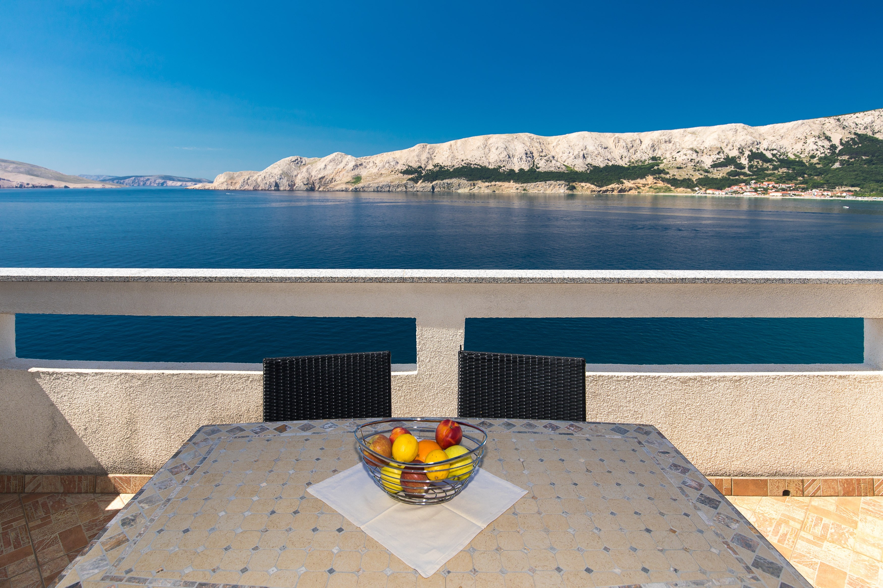 One bedroom apartment with terrace and sea view Baška, Krk (A-23918-a) One bedroom apartment with terrace and sea view Baška, Krk (A-23918-a)