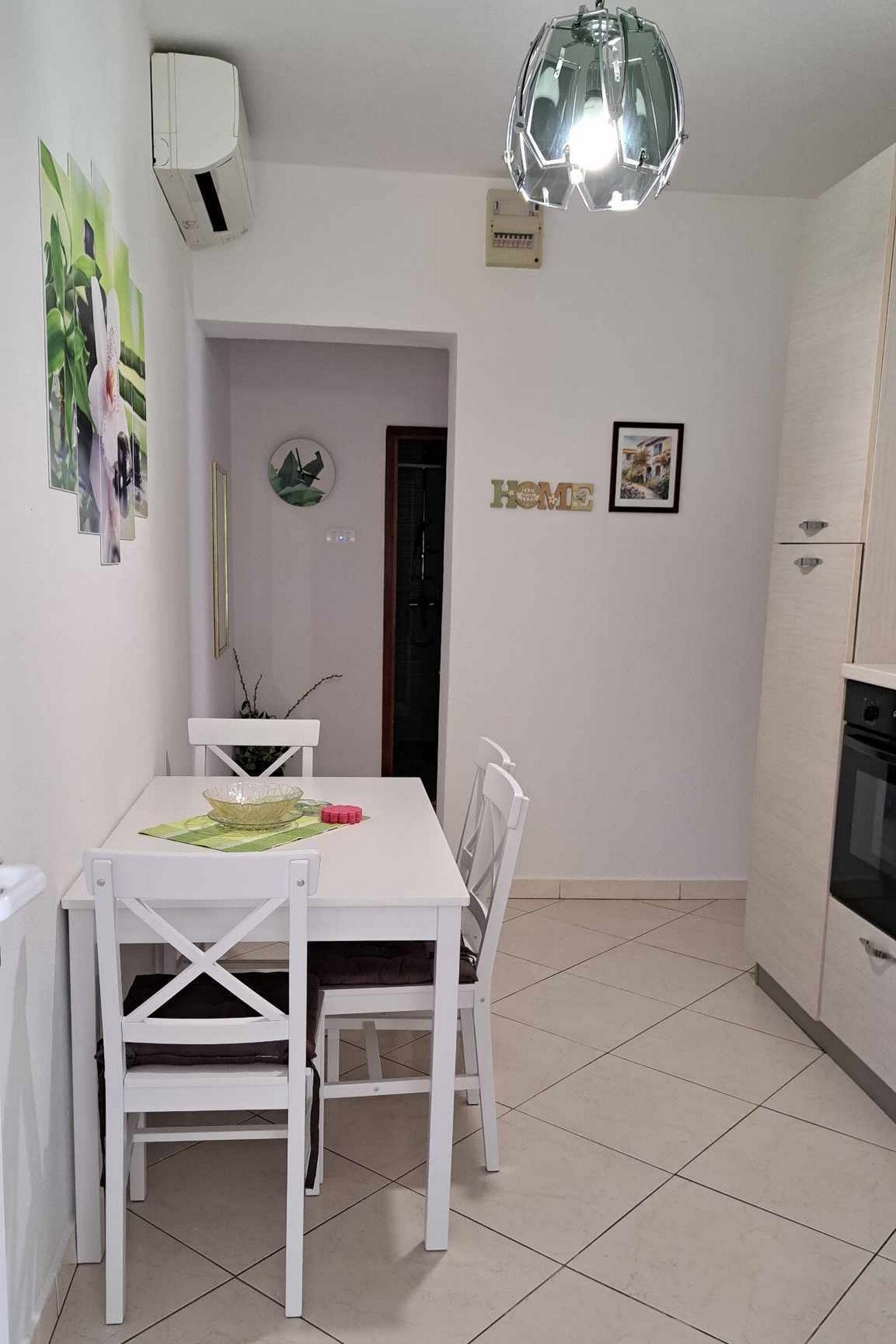 One bedroom apartment with terrace Sutivan, Brač  A-a