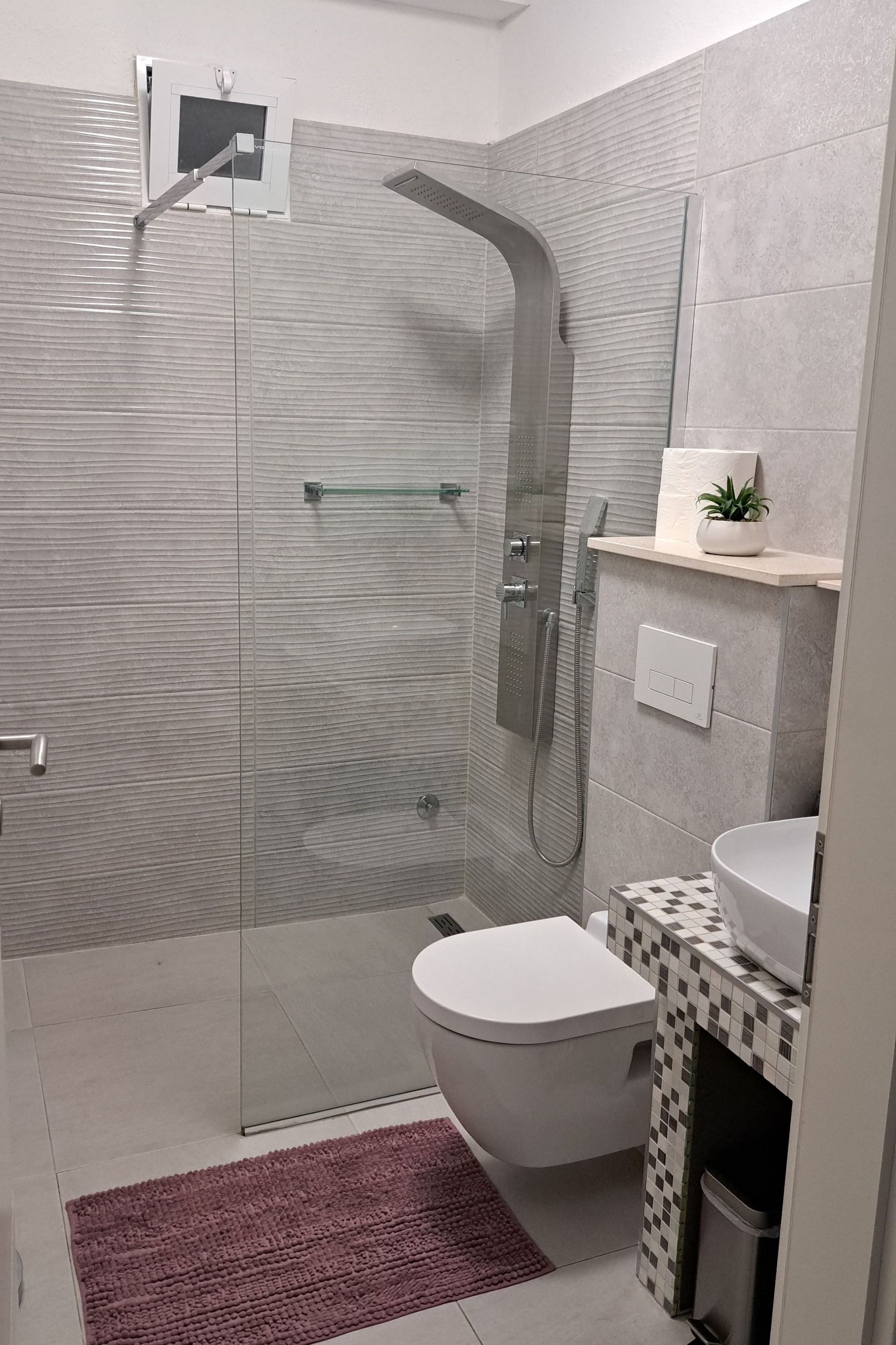 One bedroom apartment with terrace Sutivan, Brač  A-b