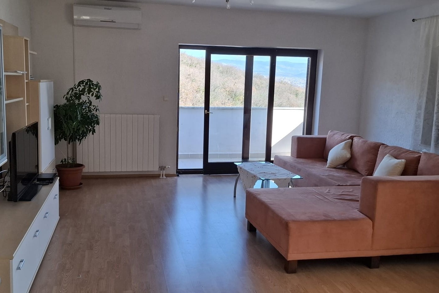 Comfortable and spacious apartment with terrace and sea view Ičići, Opatija  A-a