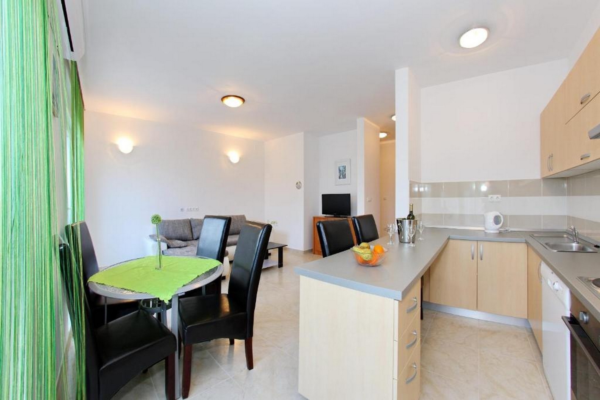 Two bedroom apartment with balcony and sea view Nin, Zadar  A-a