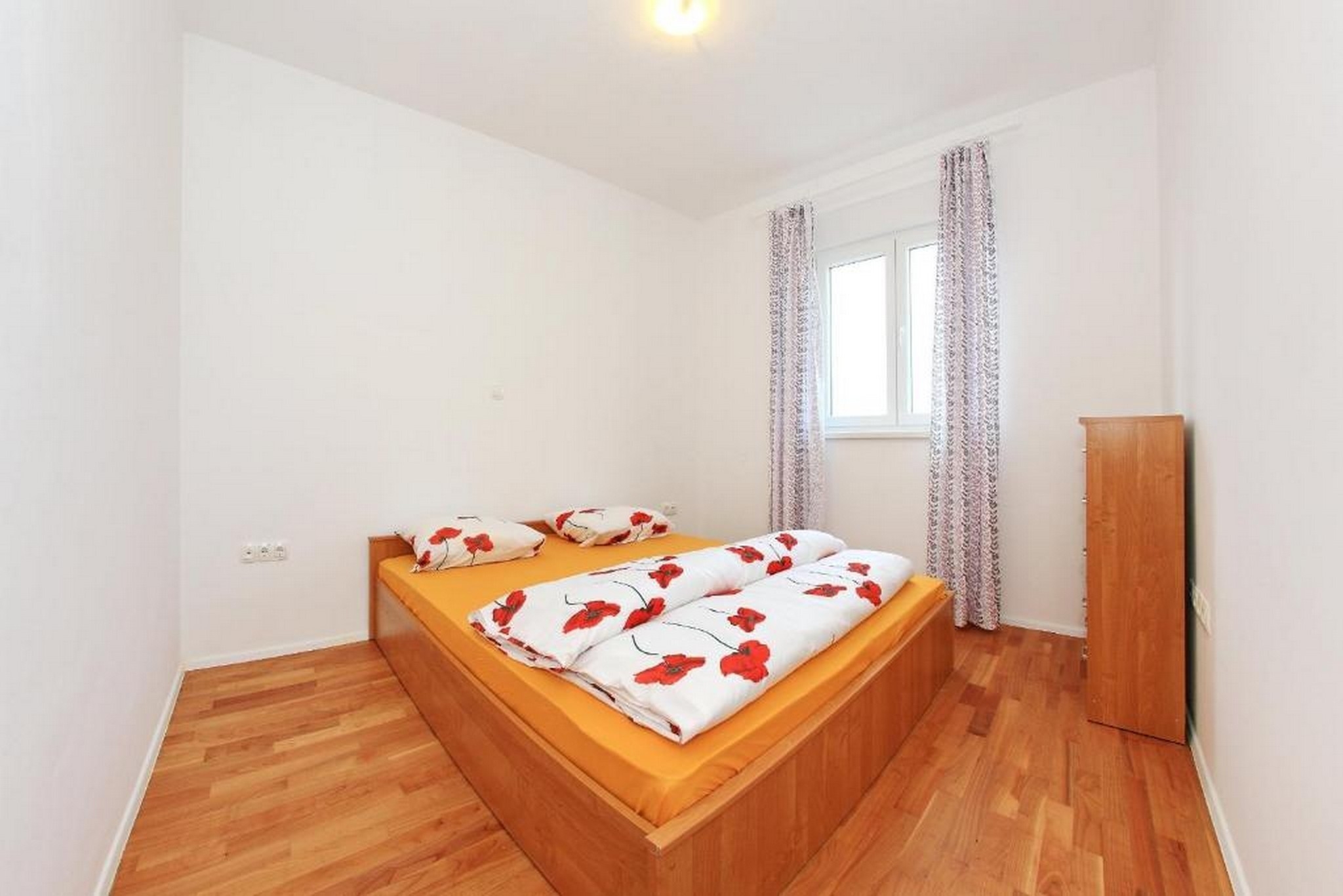 Two bedroom apartment with terrace Nin, Zadar  A-b